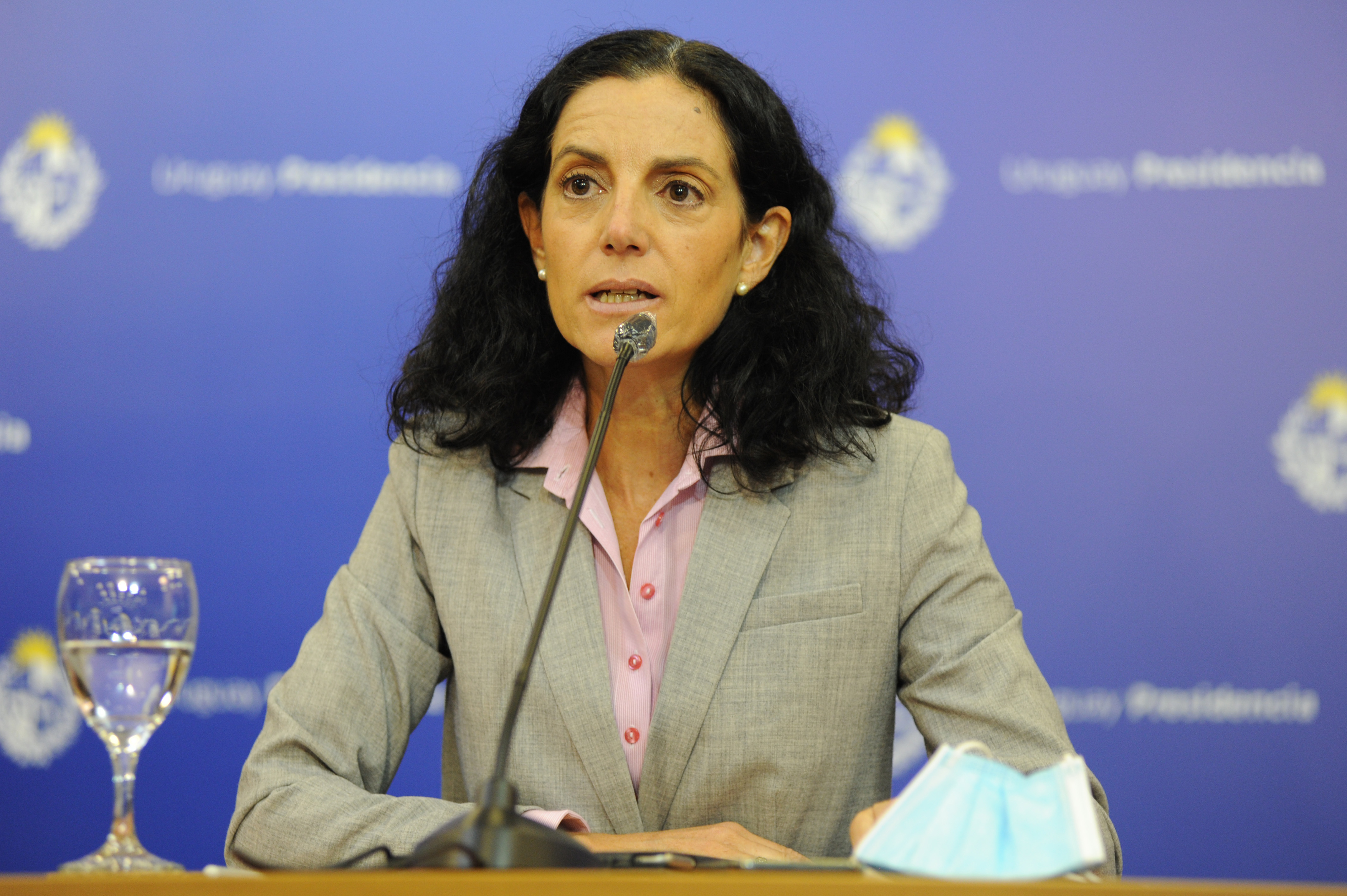 Ministra de Economía, Azucena Arbeleche