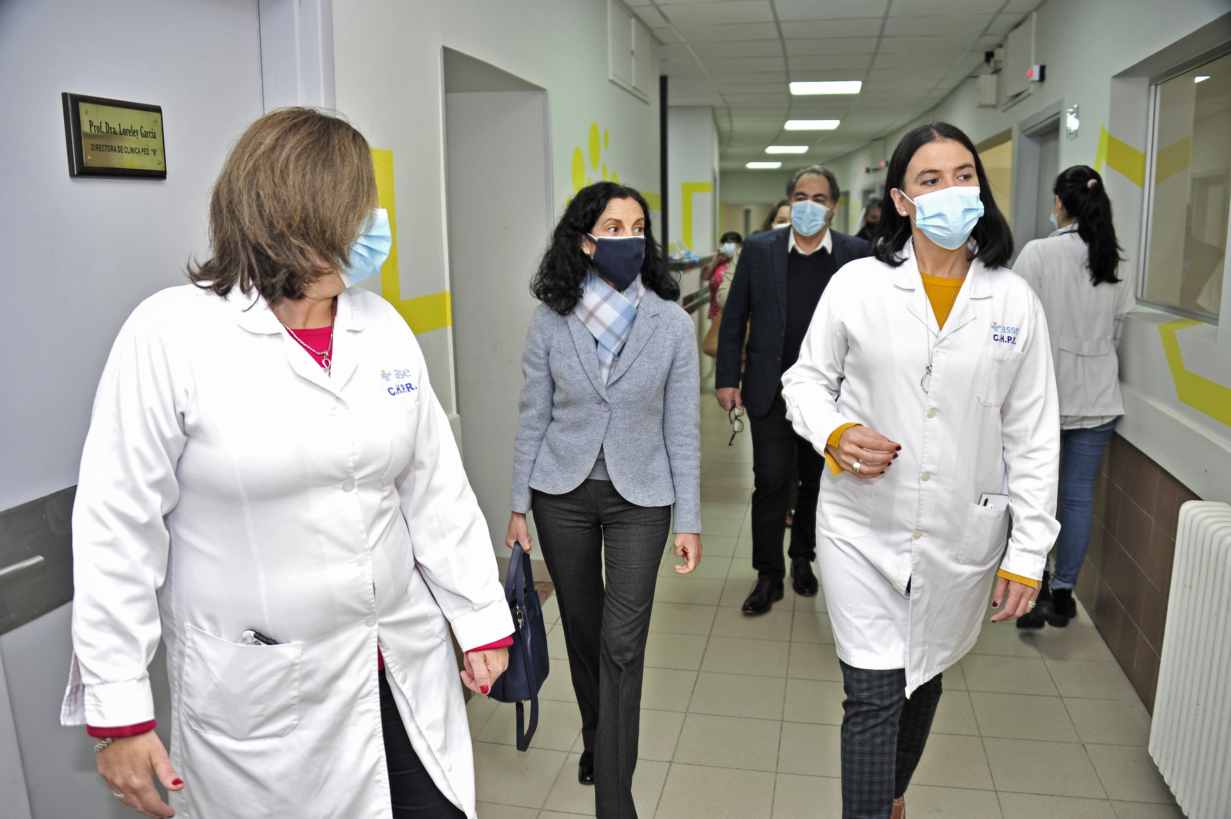 Imágenes de la visita de la ministra Azucena Arbeleche al hospital Pereira Rossell
