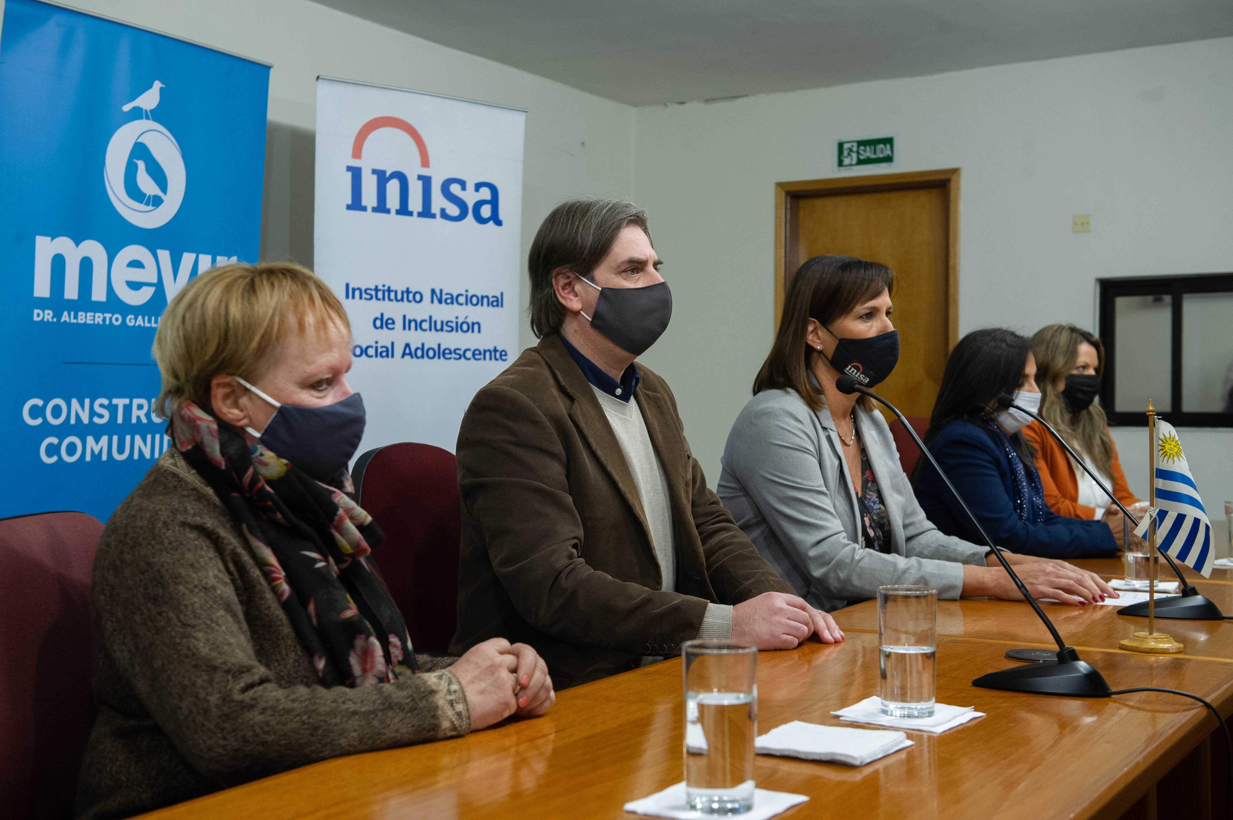 Firma de convenio cooperación entre Inisa y Mevir