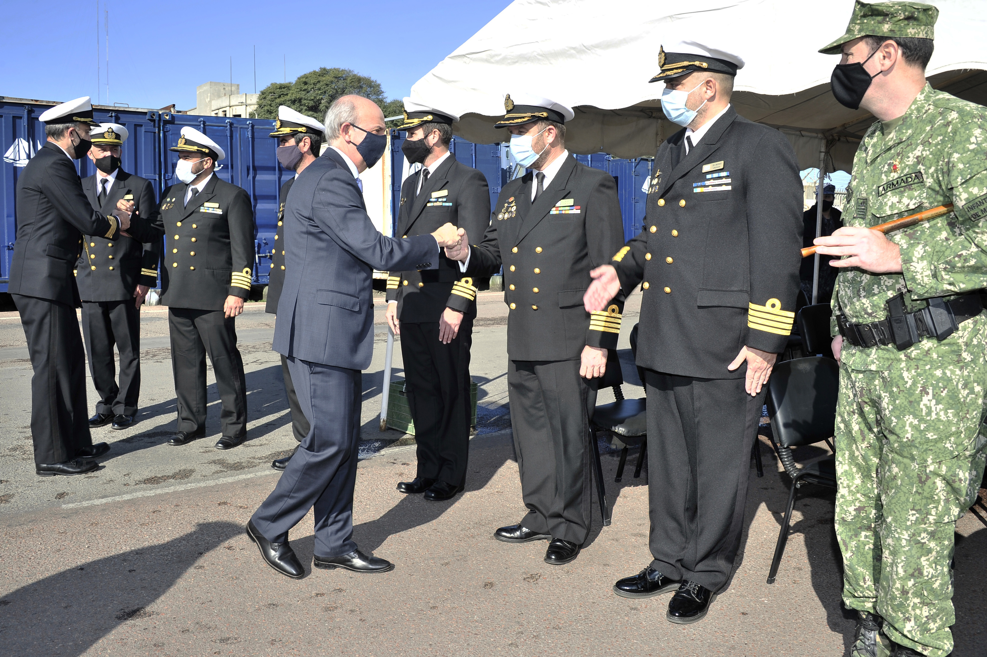 Homenaje a Carlos Macchitelli: la base naval del puerto de Montevideo lleva su nombre