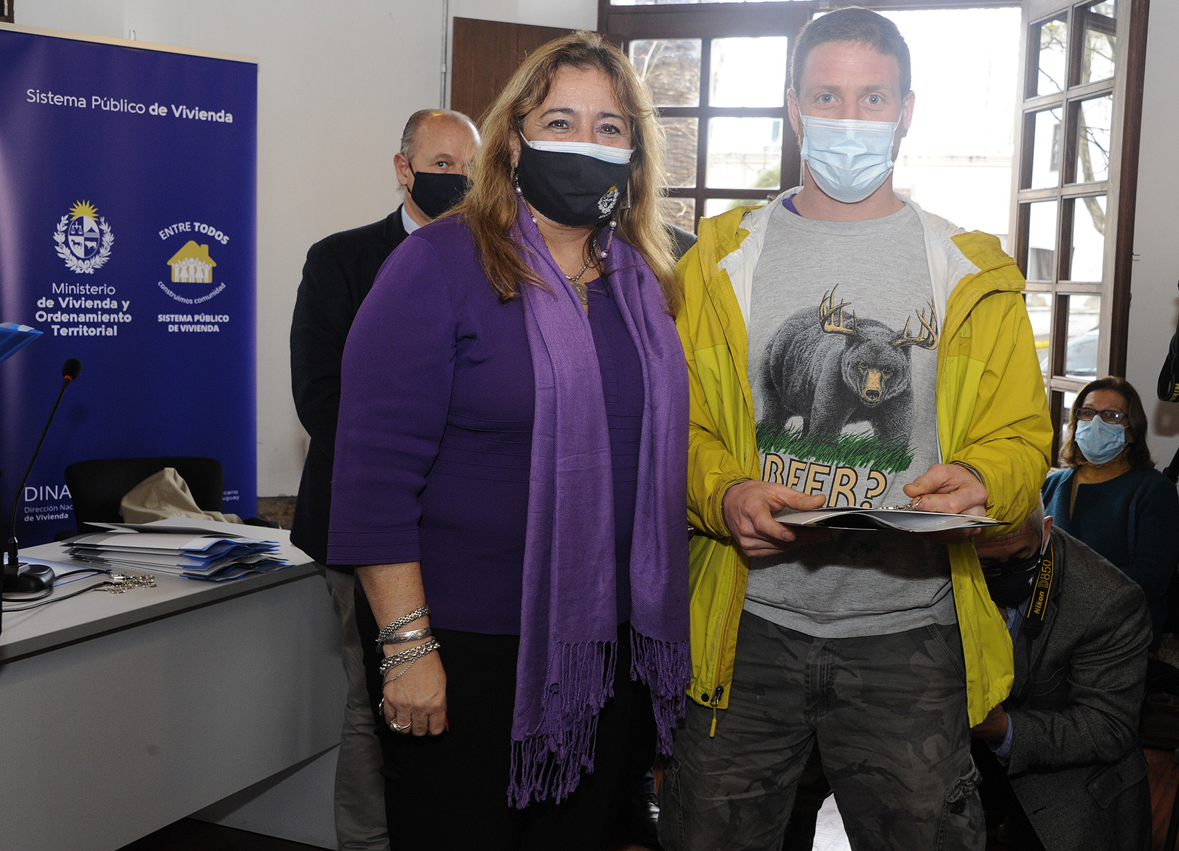 Entrega de 18 préstamos a familias de las localidades de la Estanzuela, Riachuelo y Semillero, para la refacción de viviendas