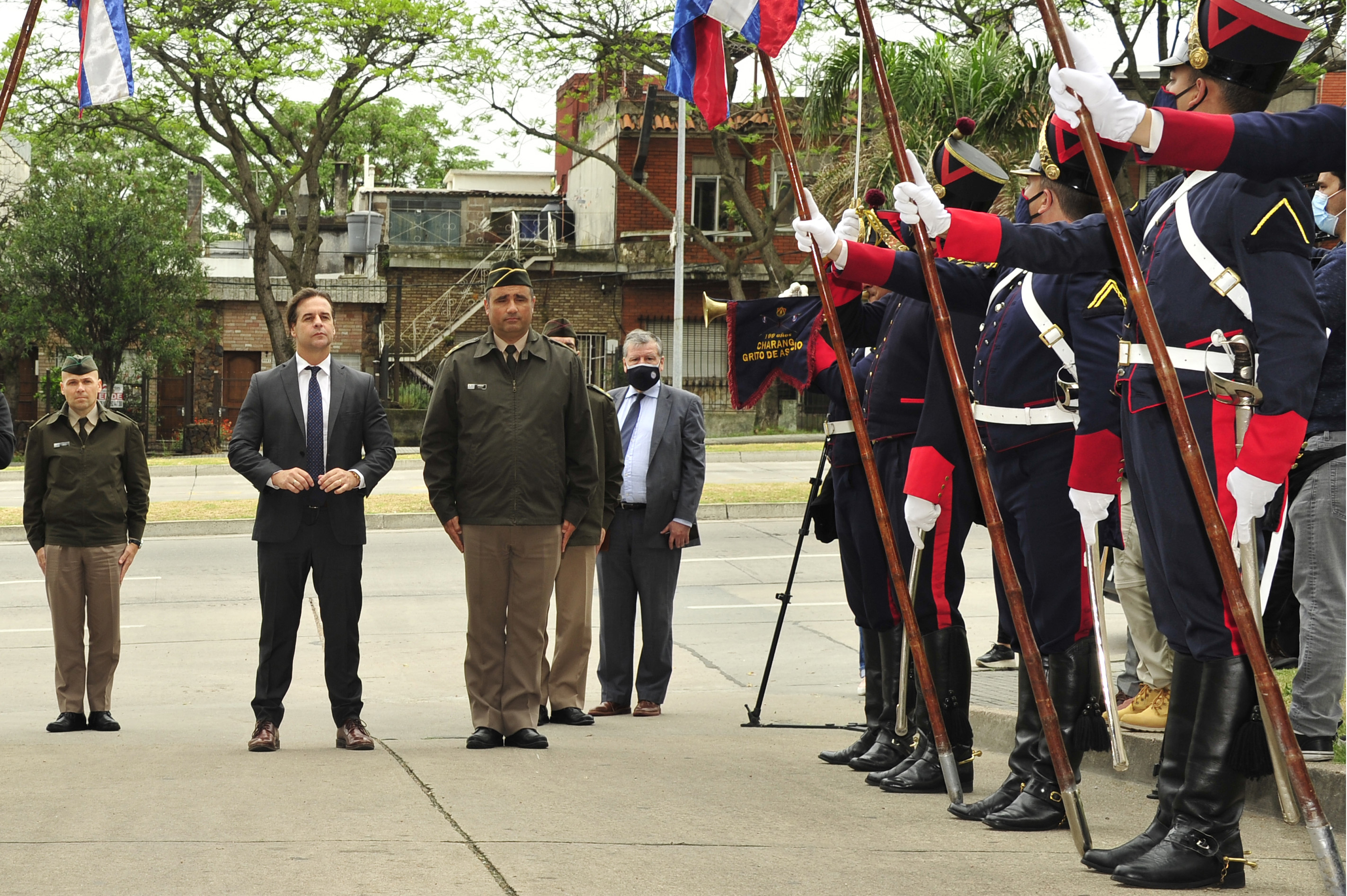 Lacalle Pou participó en torneo Presidencia de la República en regimiento Blandengues de Artigas