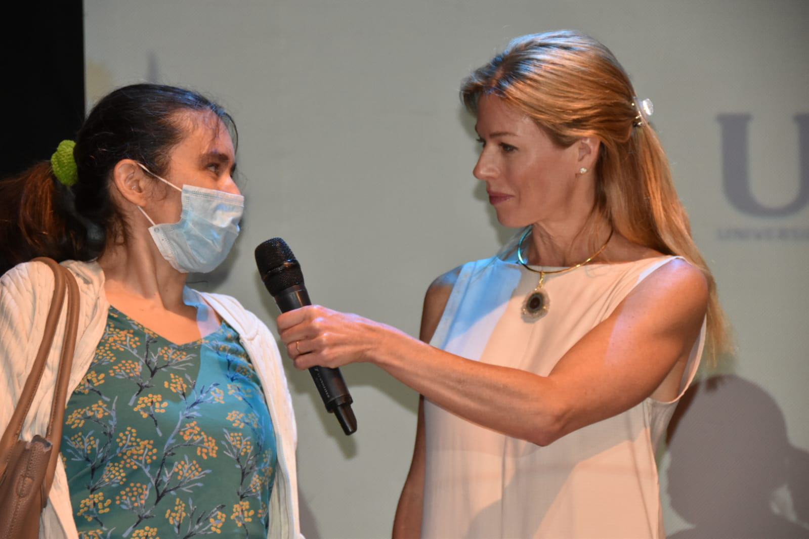 Lorena Ponce de León encabezó primer seminario de Sembrando en Montevideo