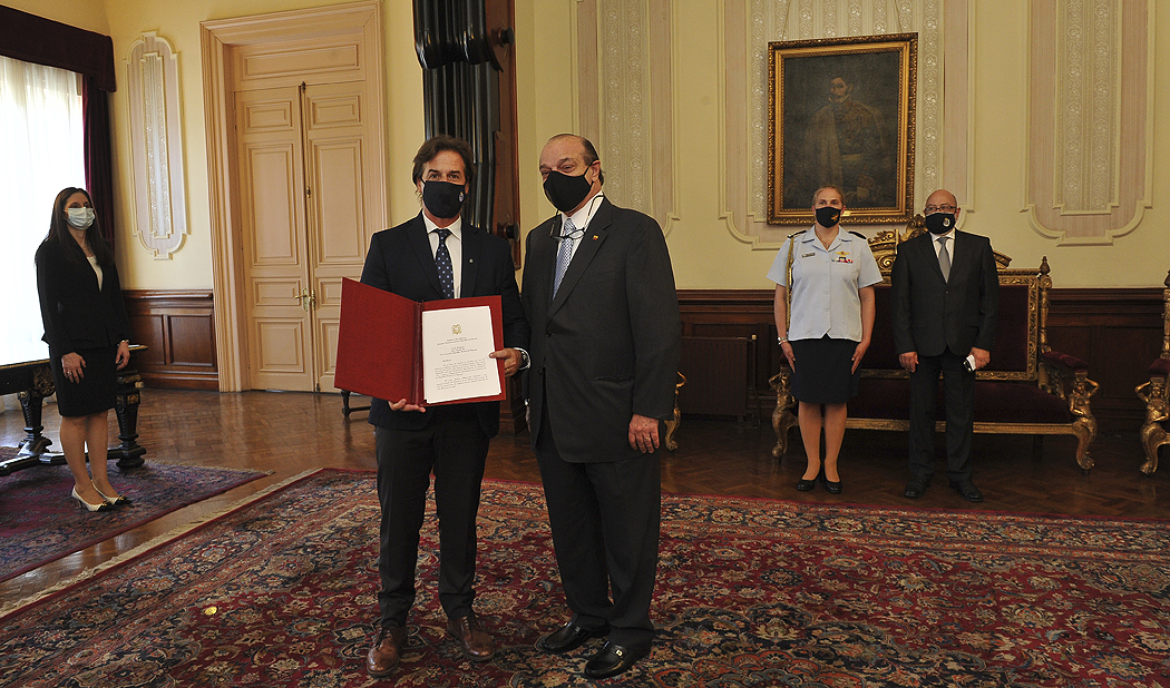 Presidente Lacalle Pou recibió cartas credenciales de representante diplomático de Ecuador