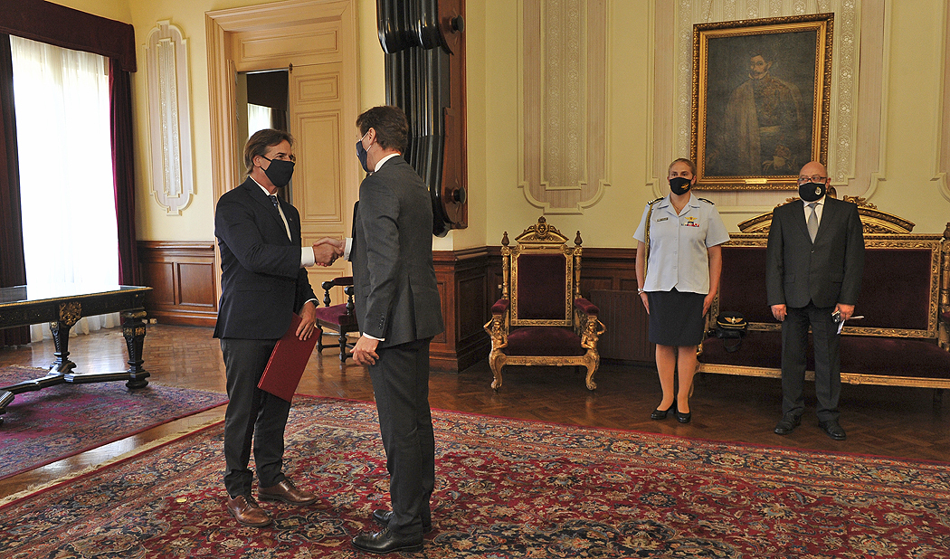 Presidente Lacalle Pou recibió cartas credenciales de representante diplomático de Francia