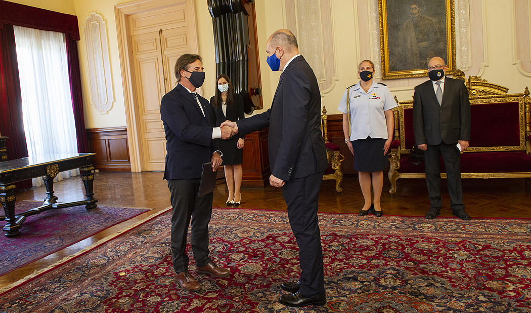 Presidente Lacalle Pou recibió cartas credenciales de representante diplomático de República Dominicana
