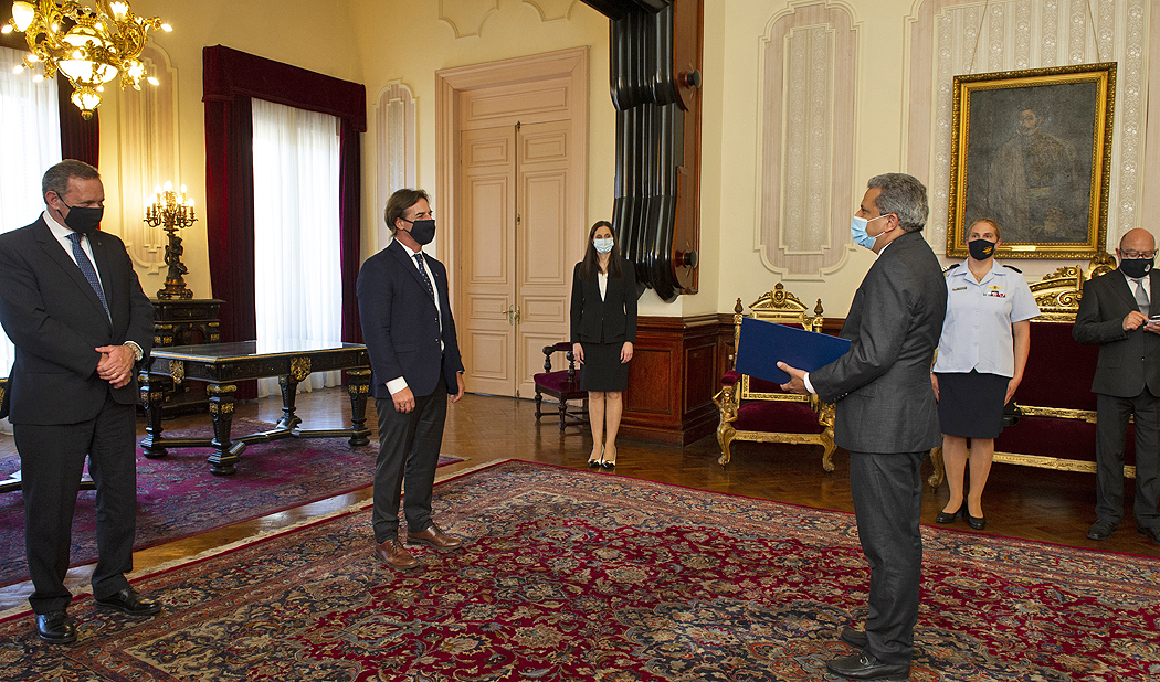 Presidente Lacalle Pou recibió cartas credenciales de representante diplomático de Unión Europea
