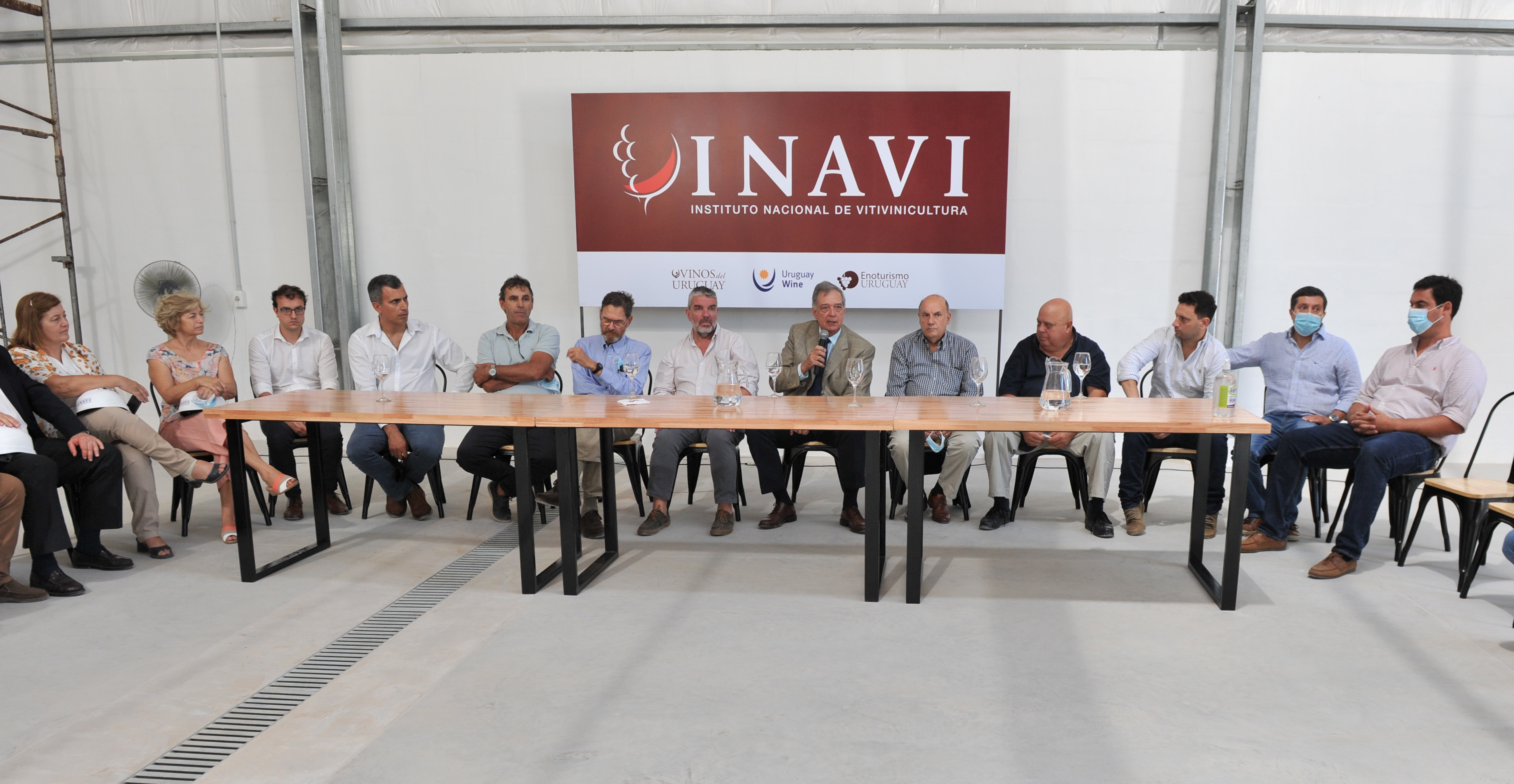 Ministro de Ganadería, Fernando Mattos, recorrió la obra de la nueva sede del Inavi