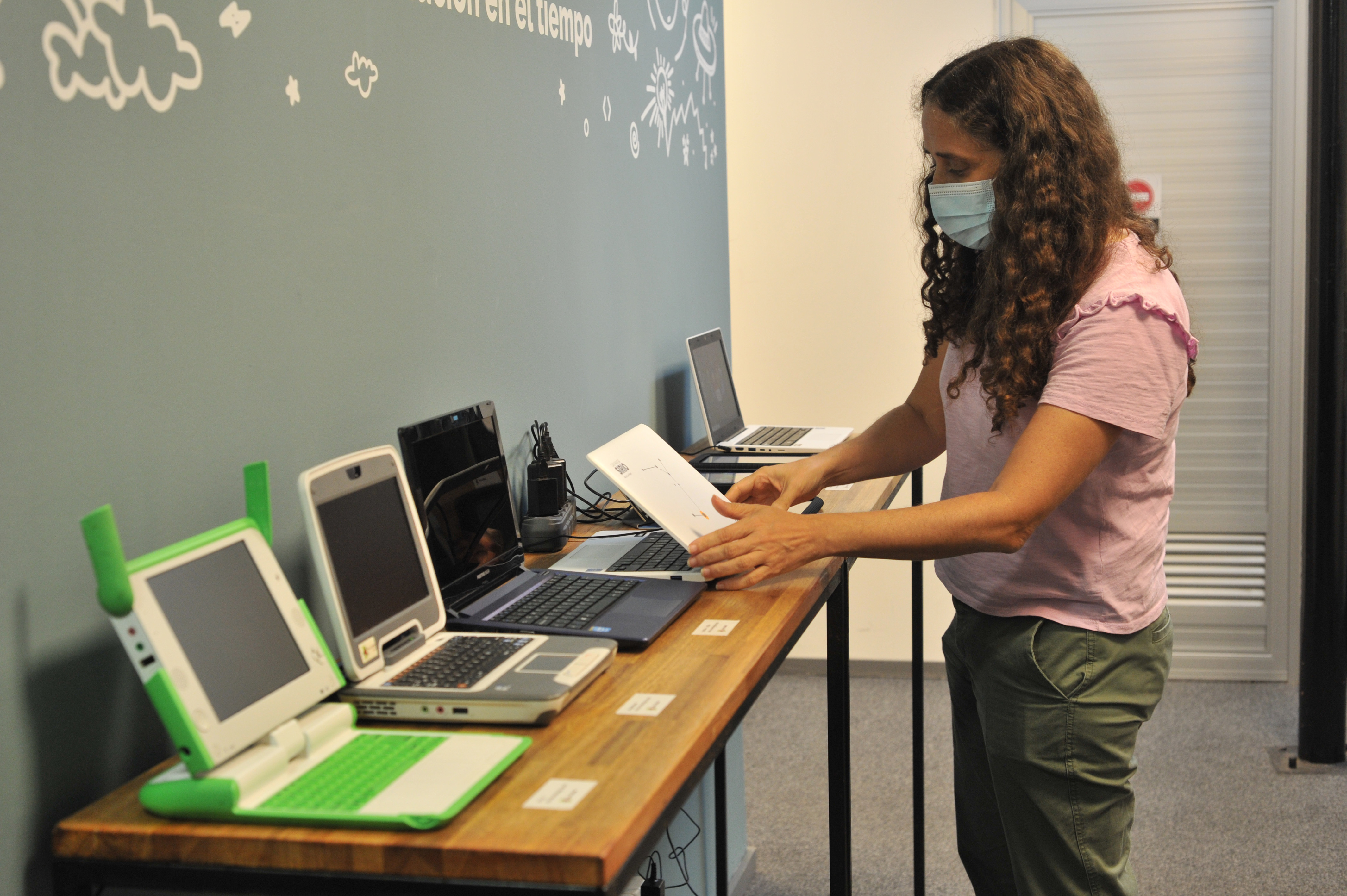 Plan Ceibal destinará 157.000 dispositivos nuevos a educación primaria y media en 2022