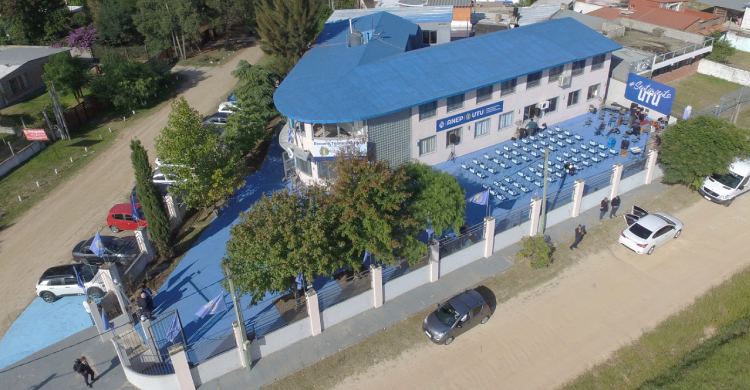 Inauguracón de la escuela técnica de El Pinar, ubicada sobre la avenida Giannattasio, en el departamento de Canelones