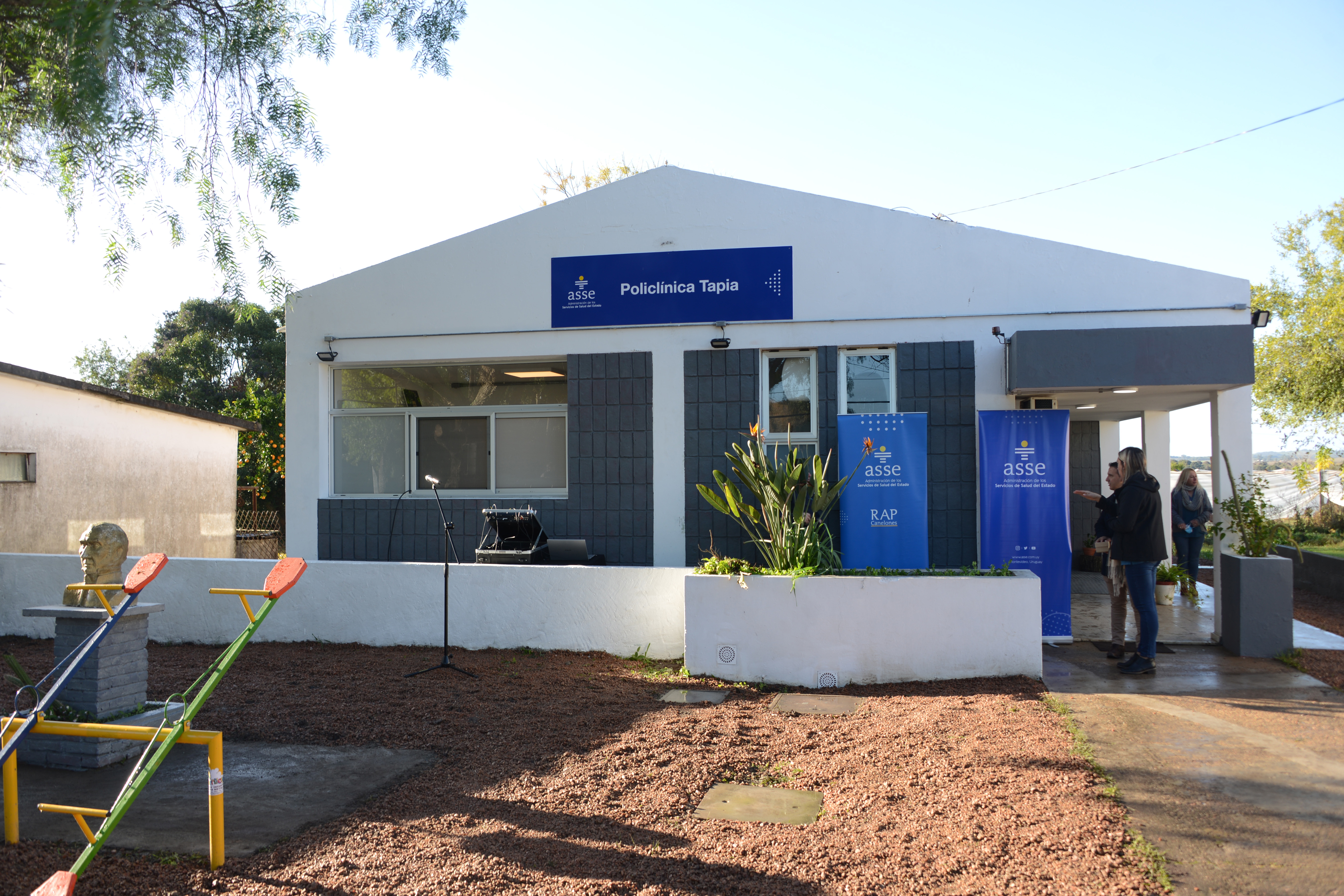 Presidente Lacalle Pou inauguró remodelación en policlínica de Tapia y base de SAME 105 en Migues