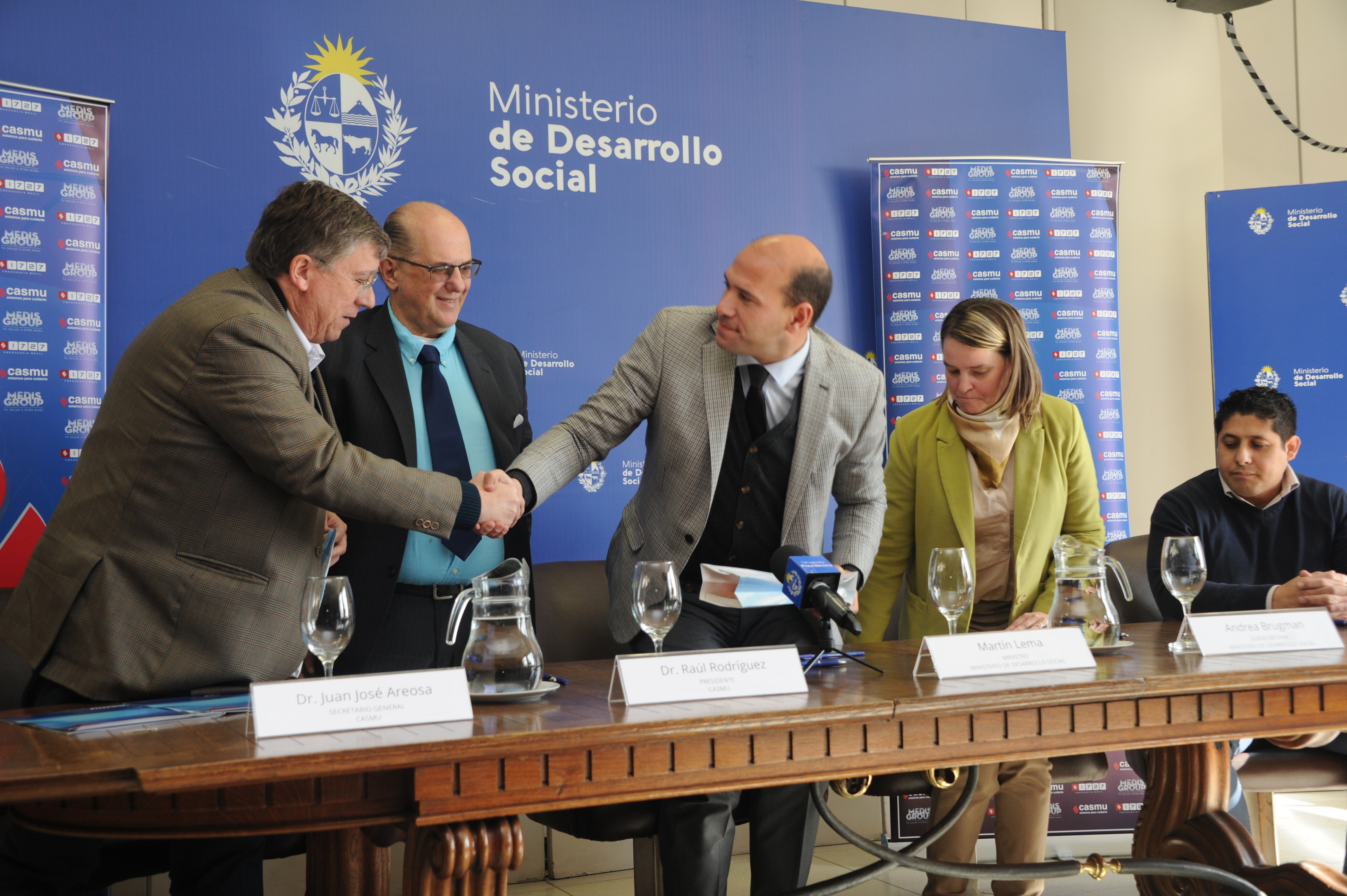 Mides y prestador privado firman acuerdos en salud mental y cupos laborales