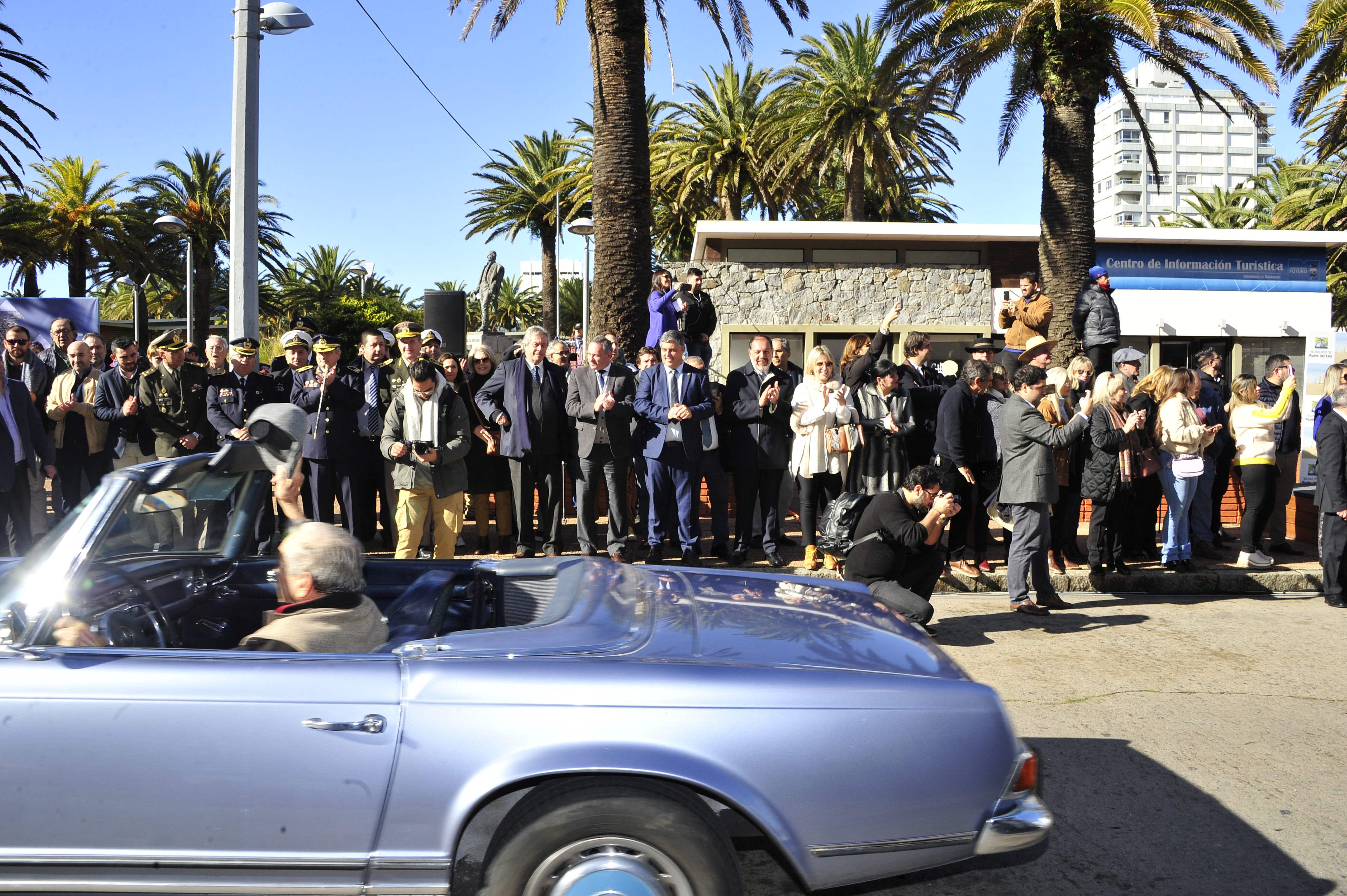 Delgado participó en desfile por el 115.° aniversario de Punta del Este