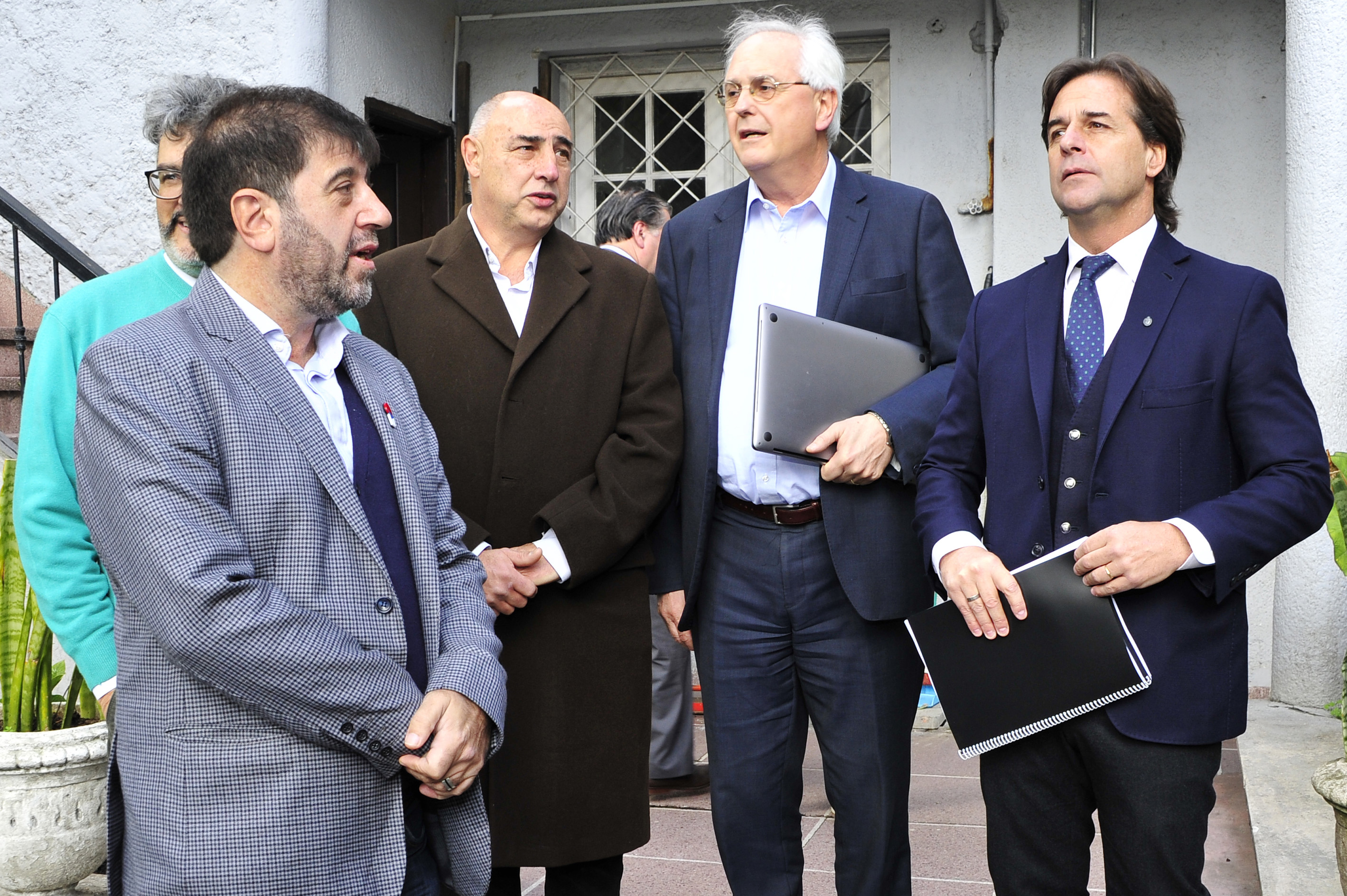 Luis Lacalle Pou concurrió este viernes 29 de julio a la sede del Frente Amplio