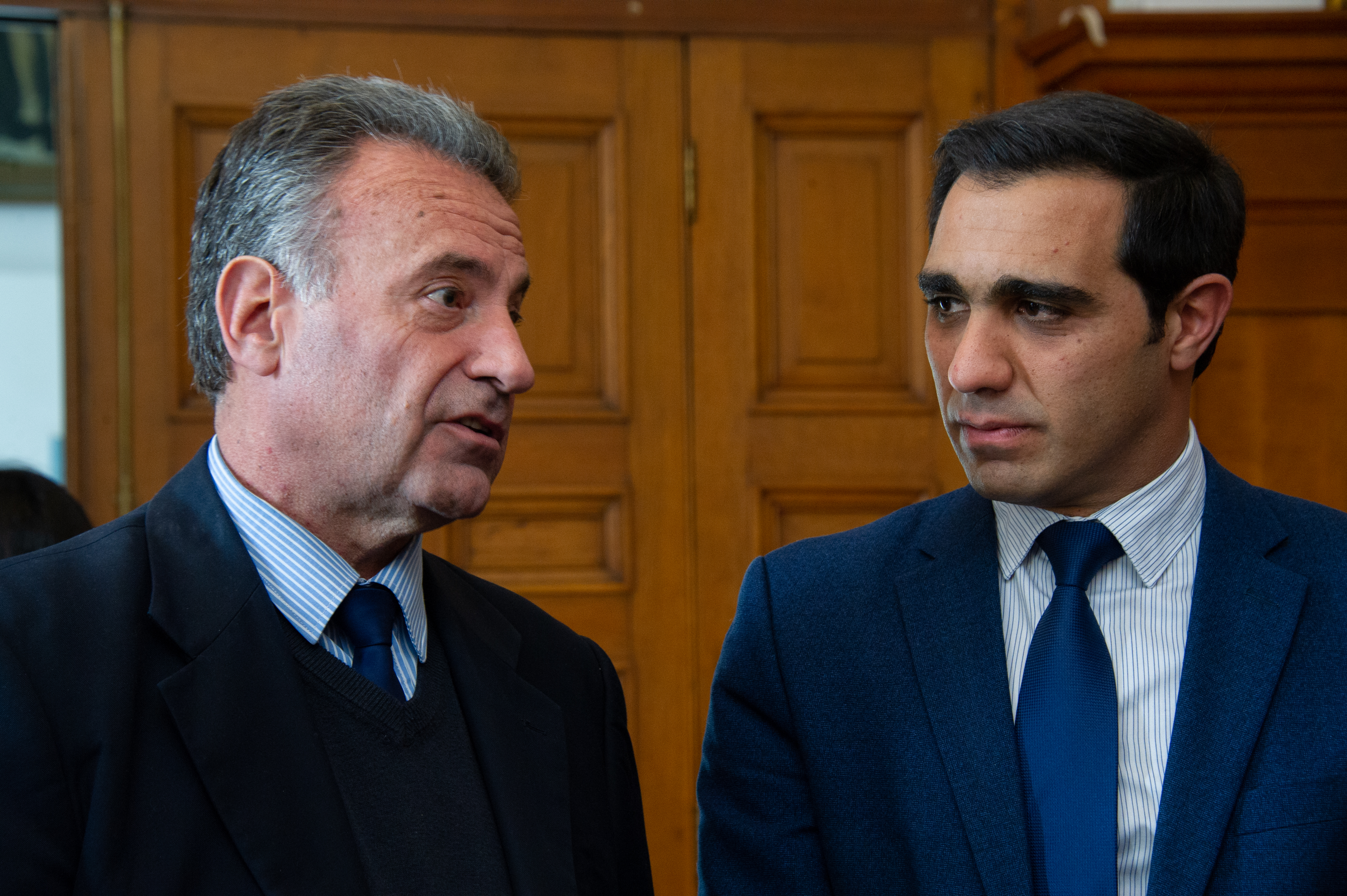 Salud Pública promueve incorporación de desfibriladores en emergencias móviles