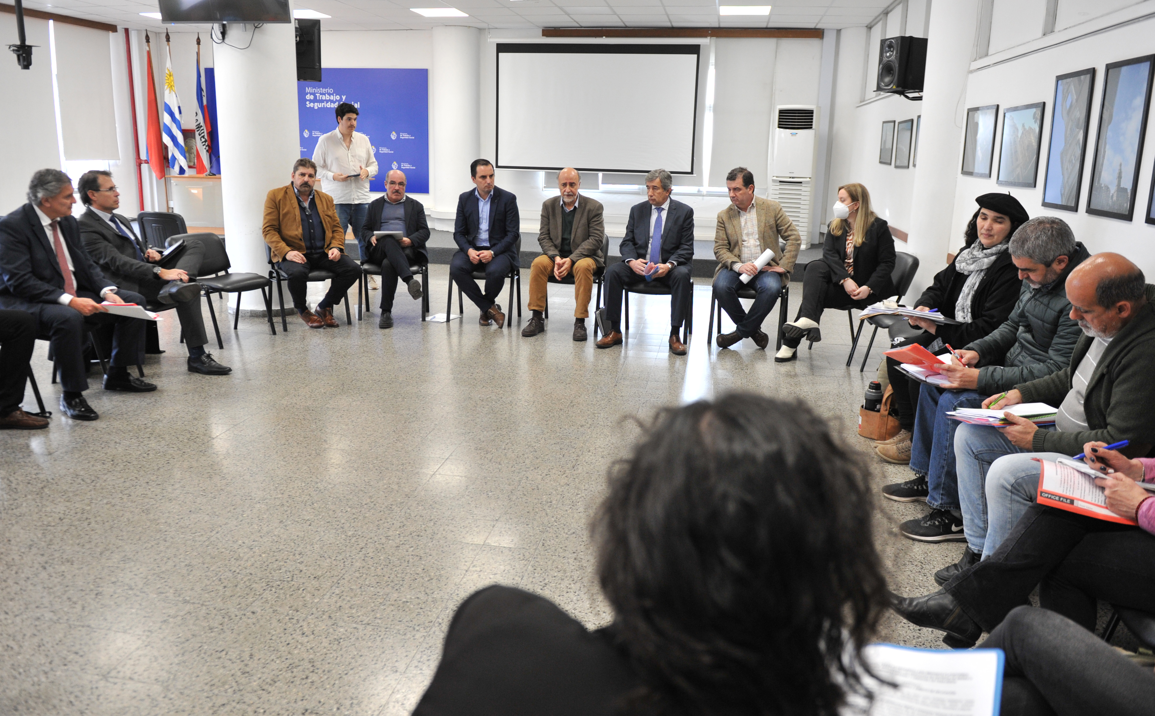 Ministerio de Trabajo realizó anuncios en una nueva instancia del Consejo Superior Tripartito