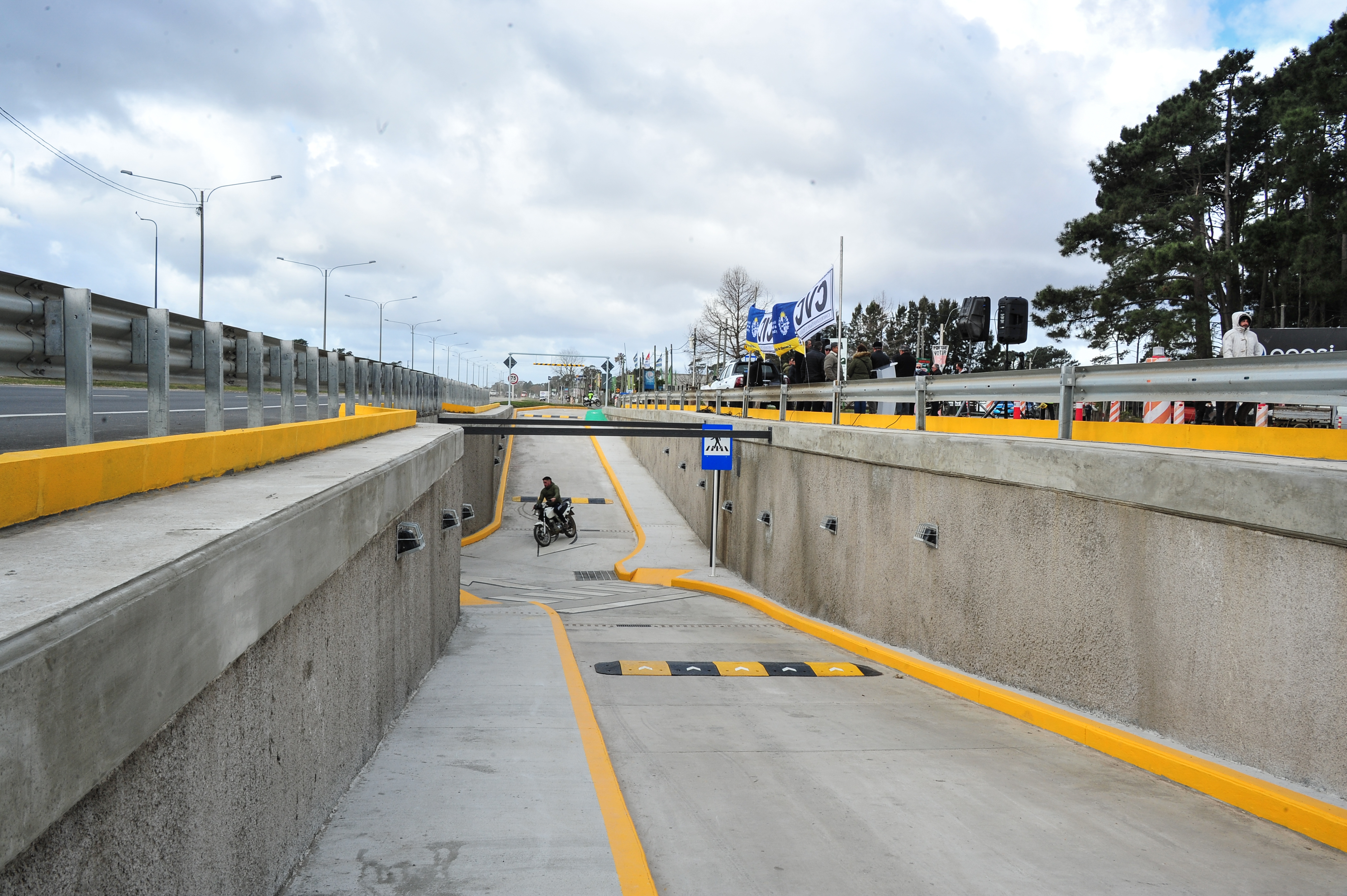 MTOP inauguró pasaje bajo ruta interbalnearia para cruce peatonal y vehicular