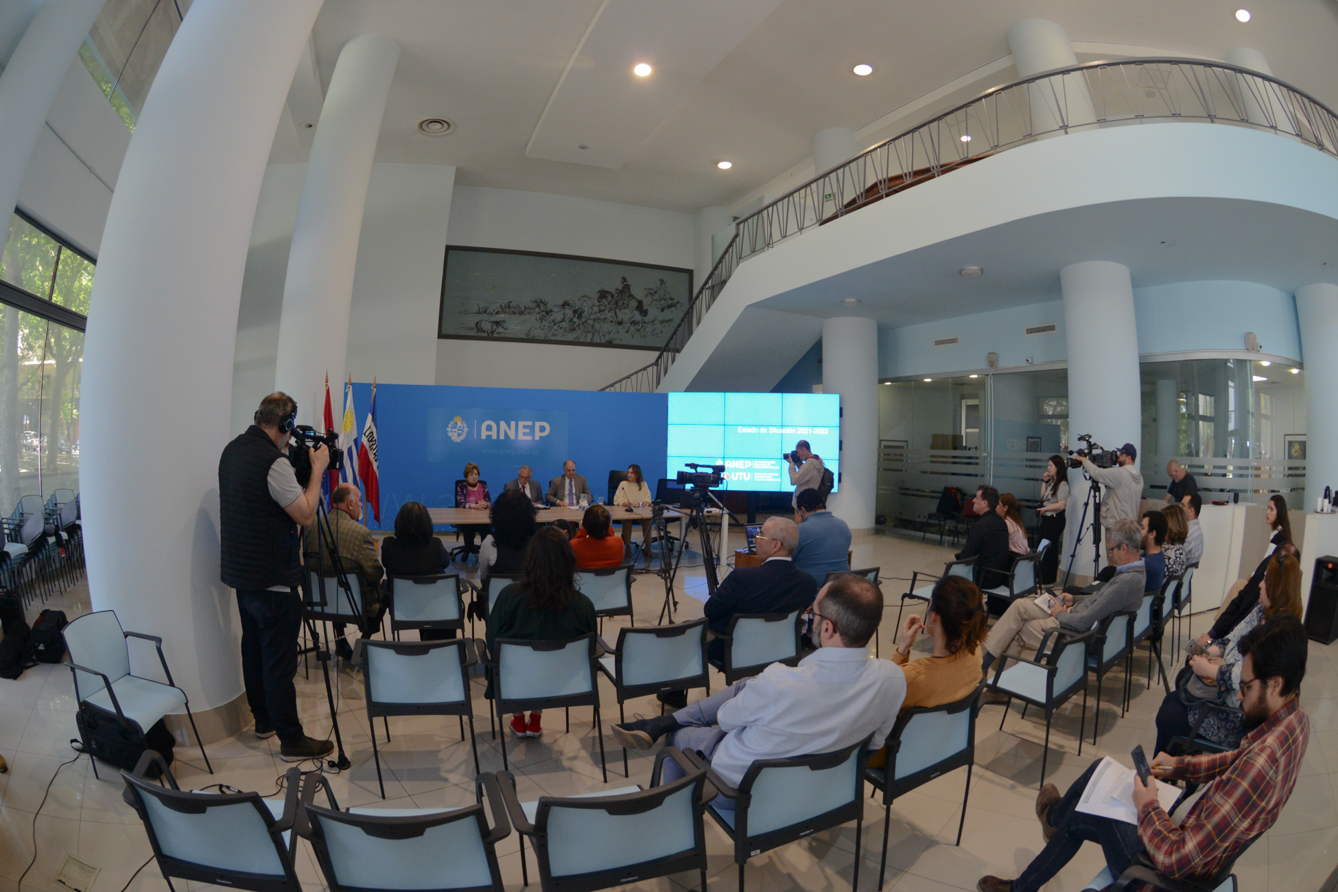 Imágenes de la presentación del Monitor Educativo de UTU