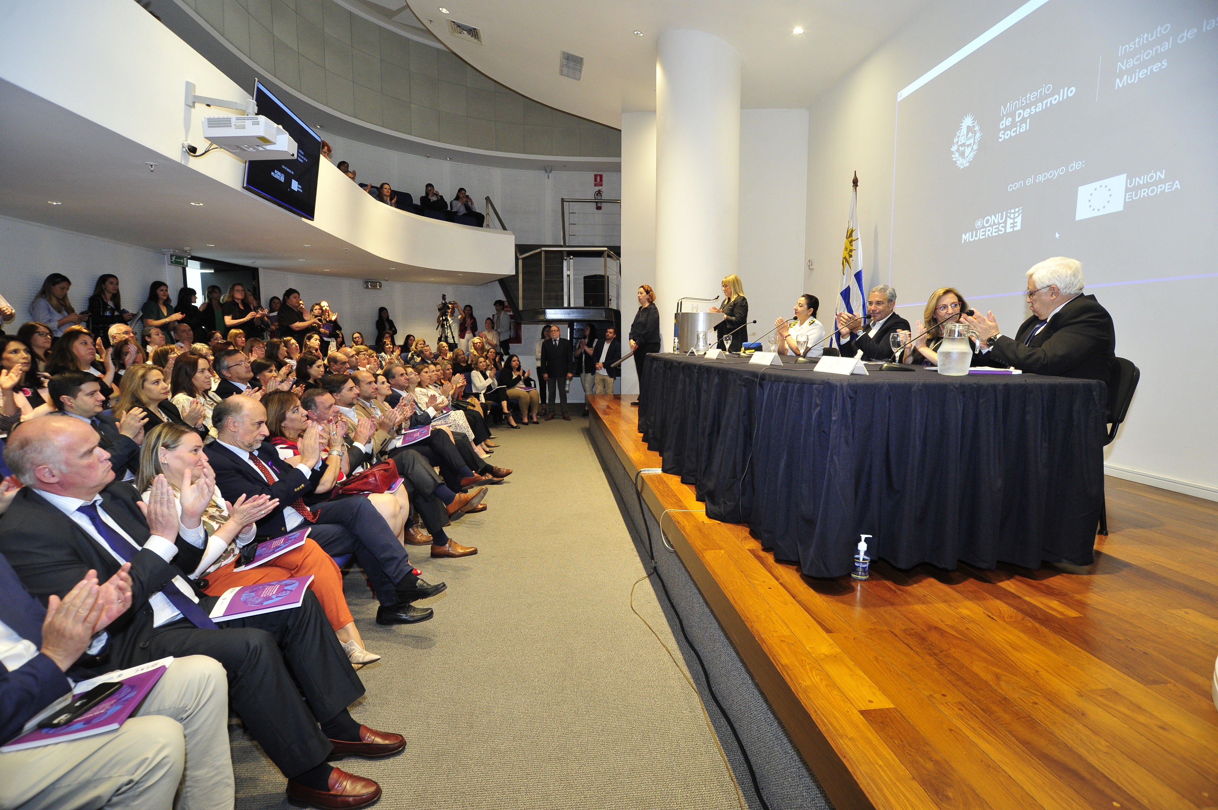 Presidente Lacalle Pou en el Día Internacional de la Eliminación de la Violencia contra las Mujeres