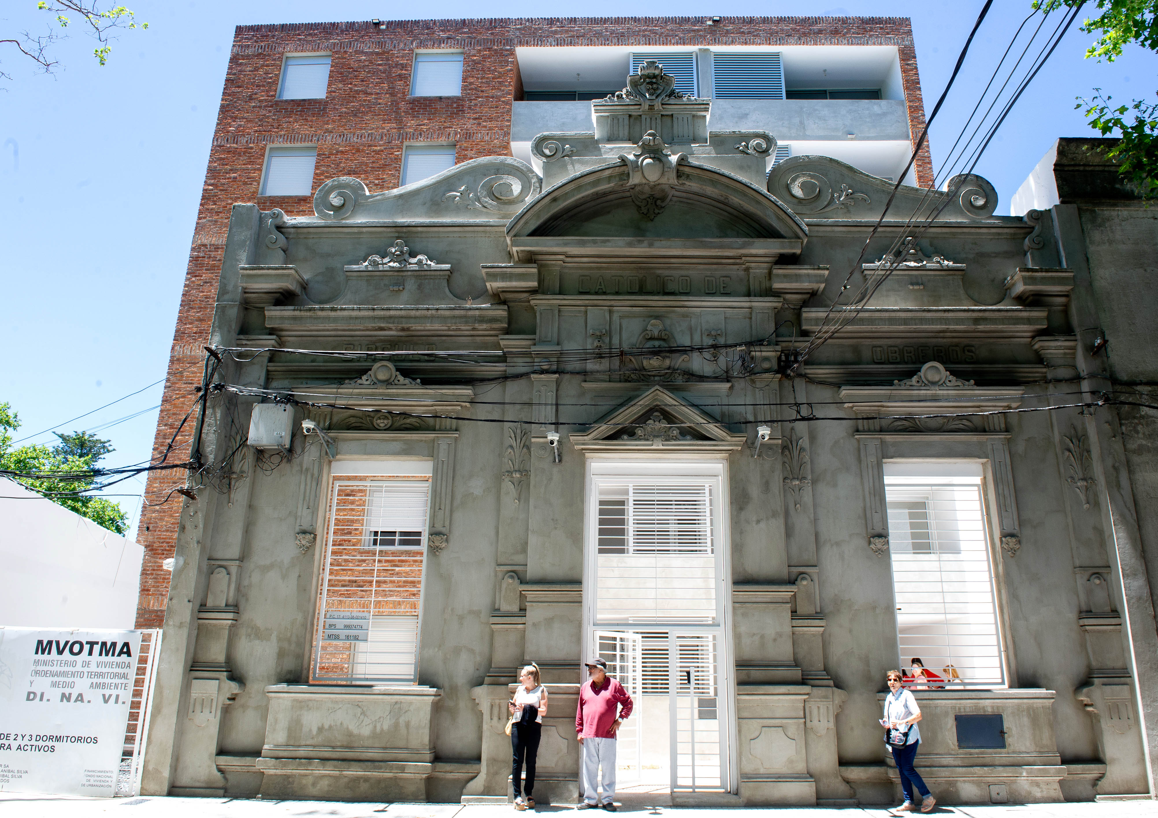 Imágenes de entrega de viviendas en el barrio Unión, en Montevideo