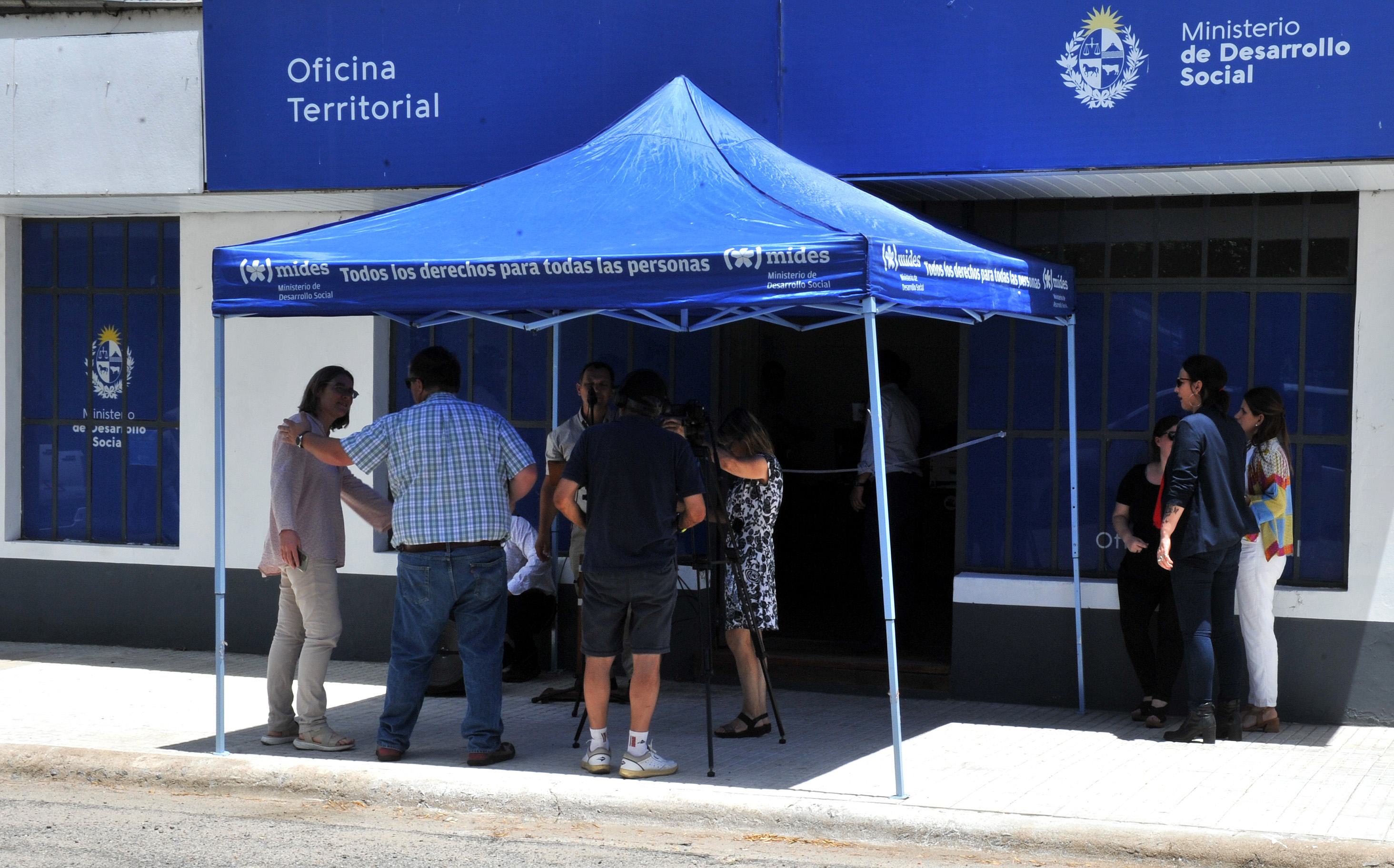 Firma de convenios e inauguraciones del Mides en el departamento de Colonia