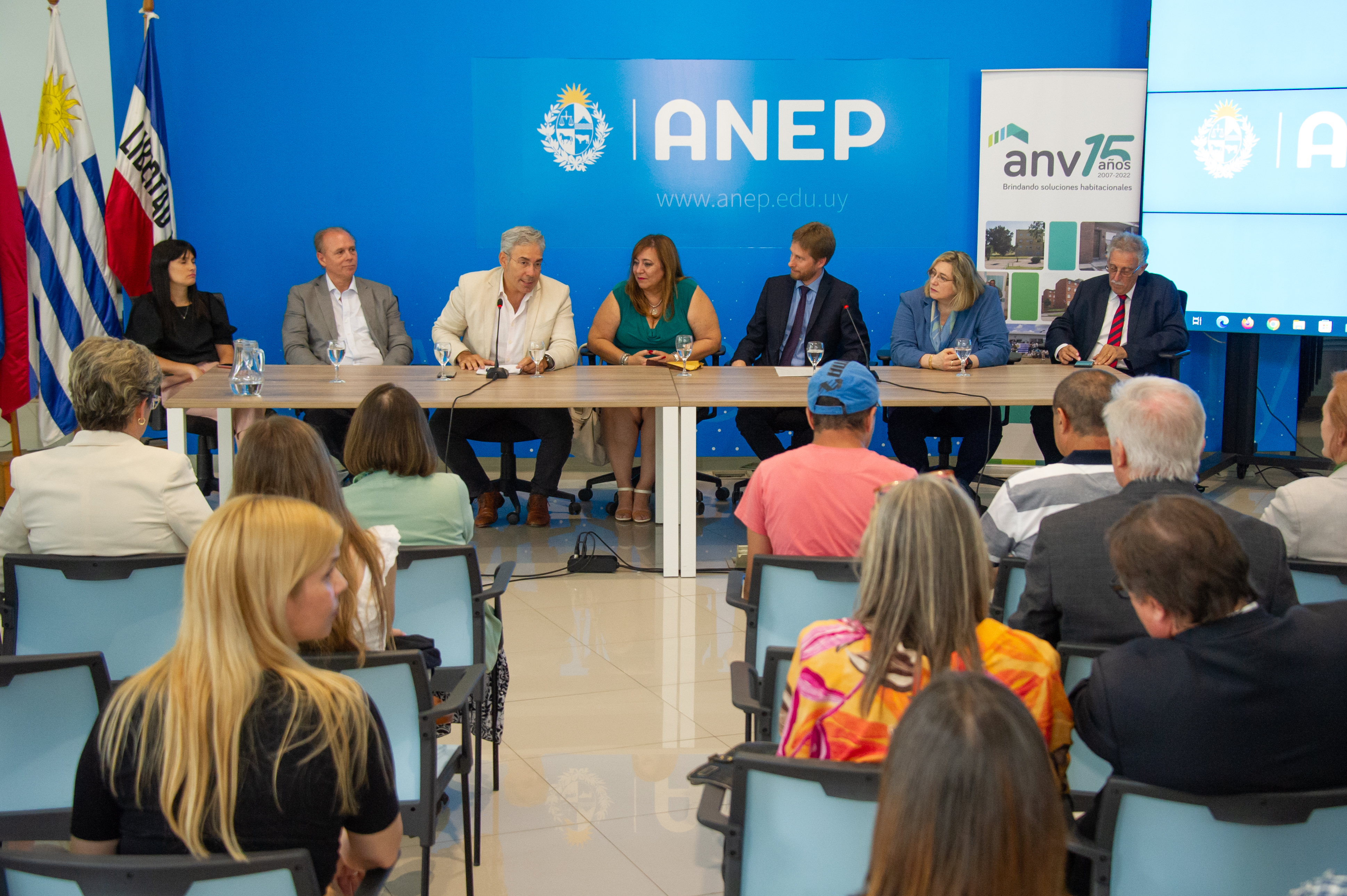 Firma de convenio entre ANEP y la ANV