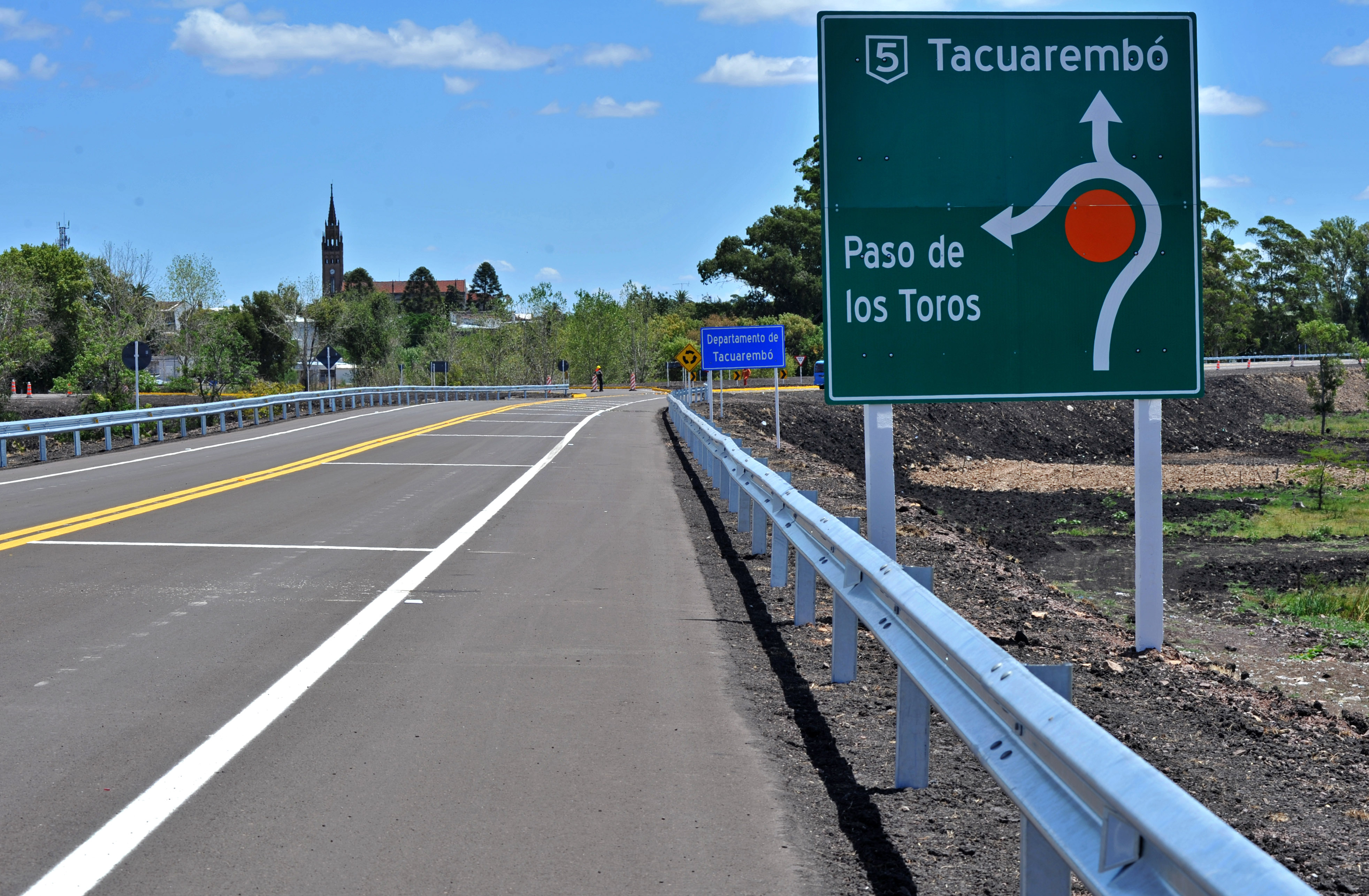 Imágenes del presidente Lacalle Pou en inauguraciones en Tacuarembó