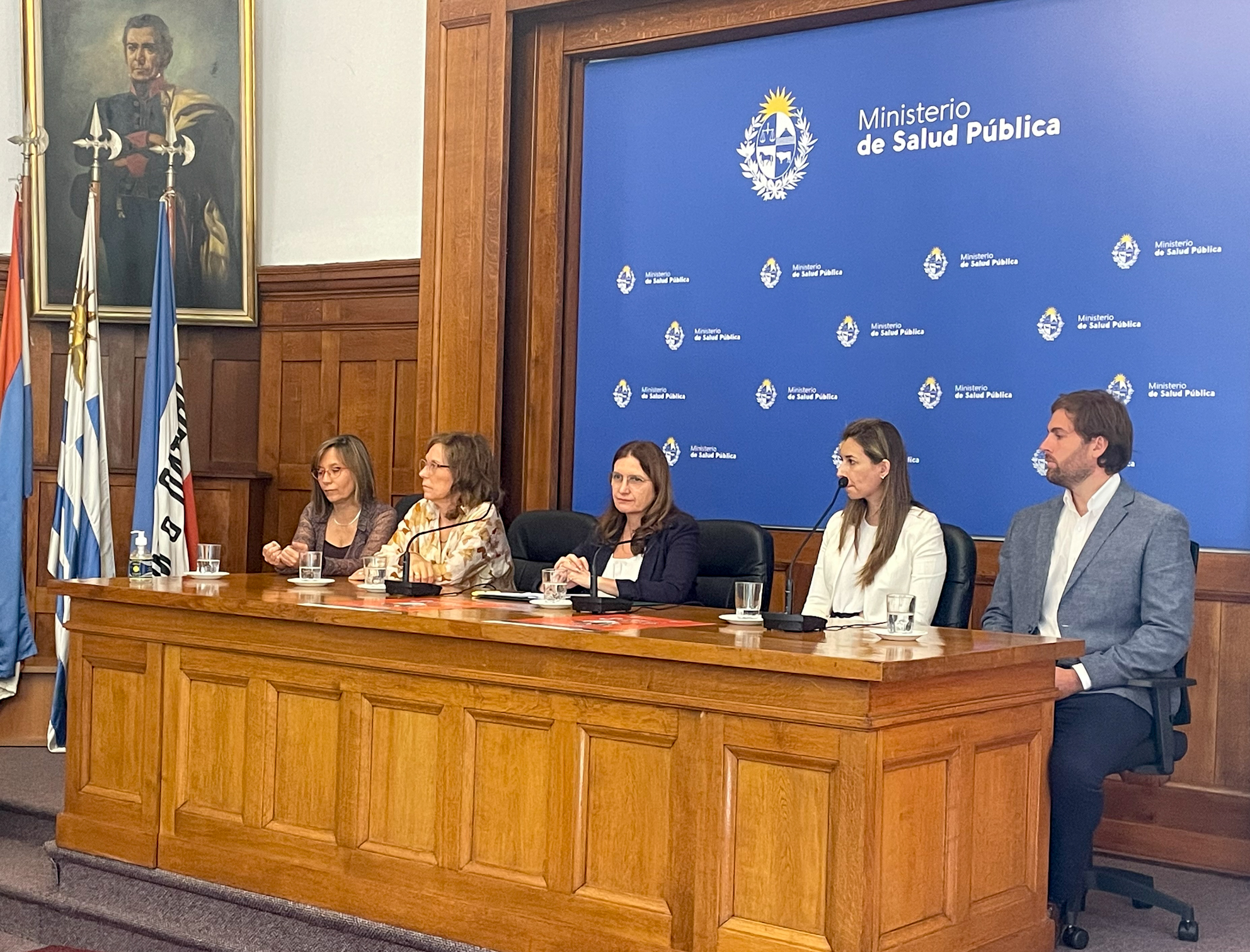 Imágenes de la ministra de Salud Pública, Karina Rando.