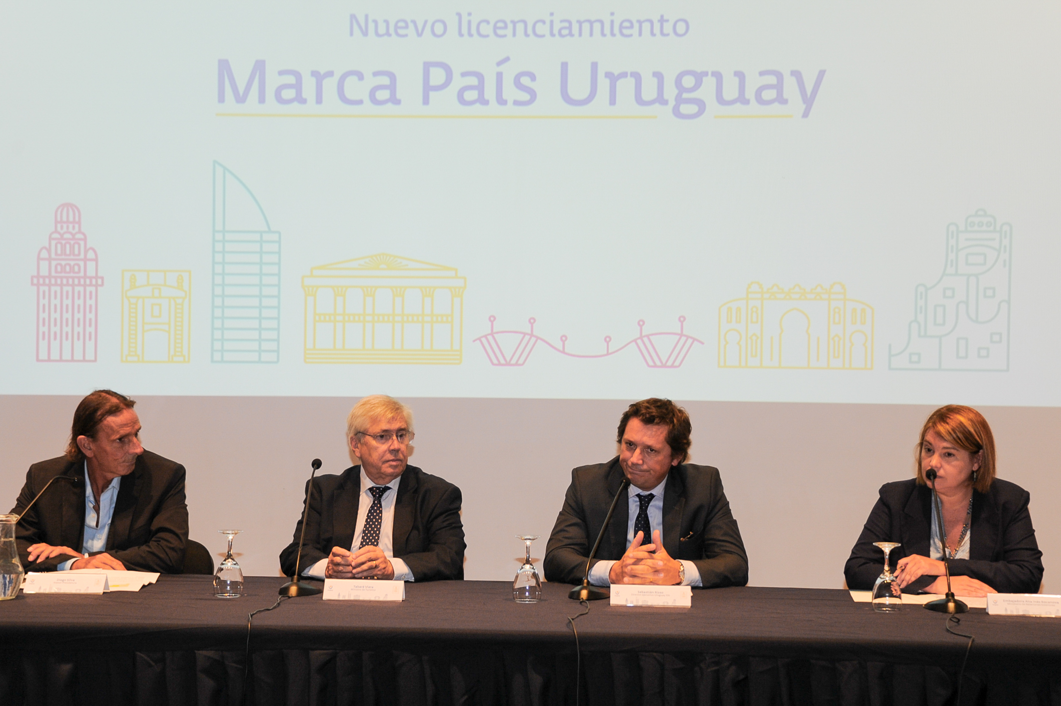Imágenes de la presentación del nuevo licenciamiento de la marca país Uruguay