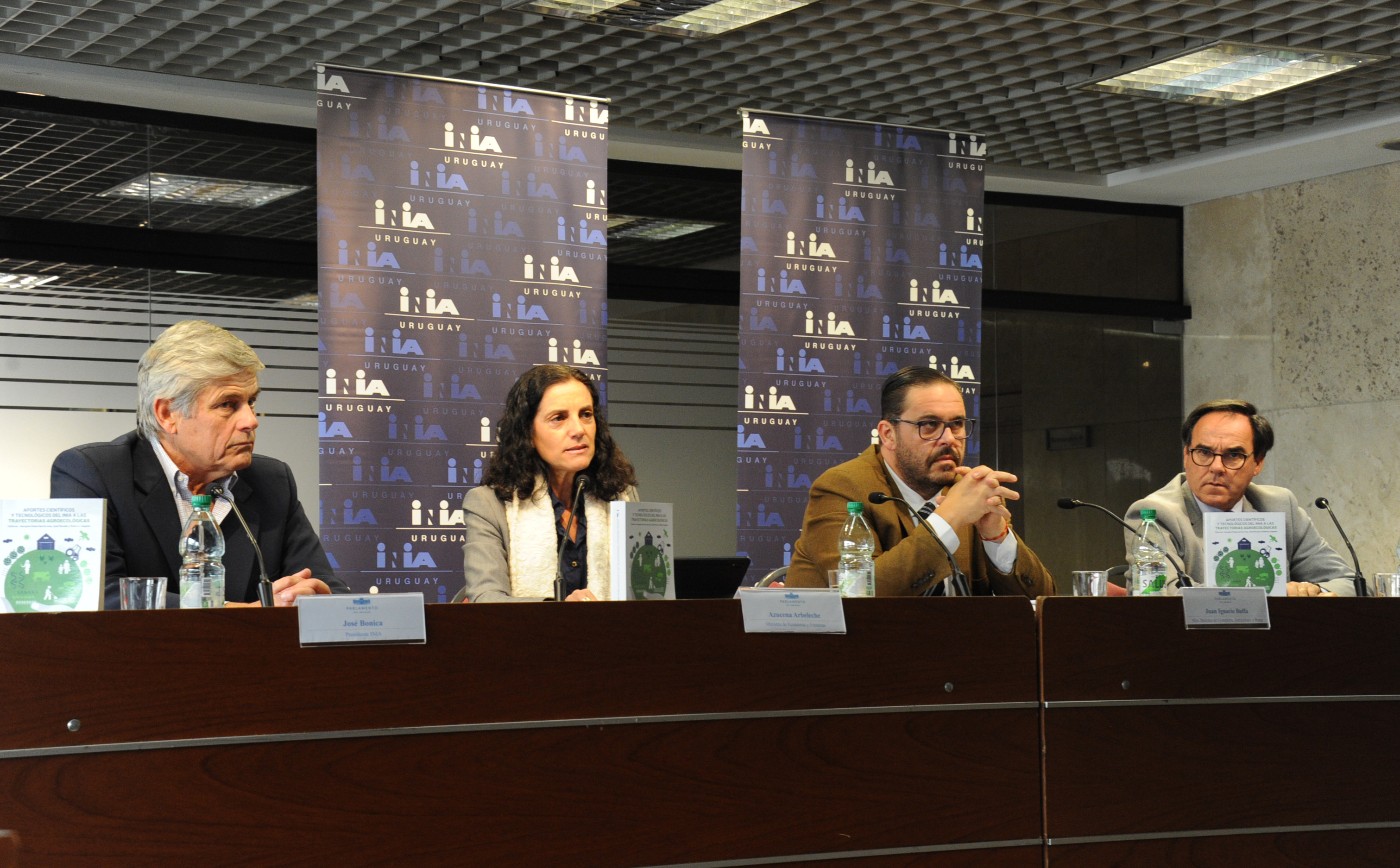 Presentación del libro "Aportes científicos y tecnológicos del INIA a las transiciones agroecológicas"