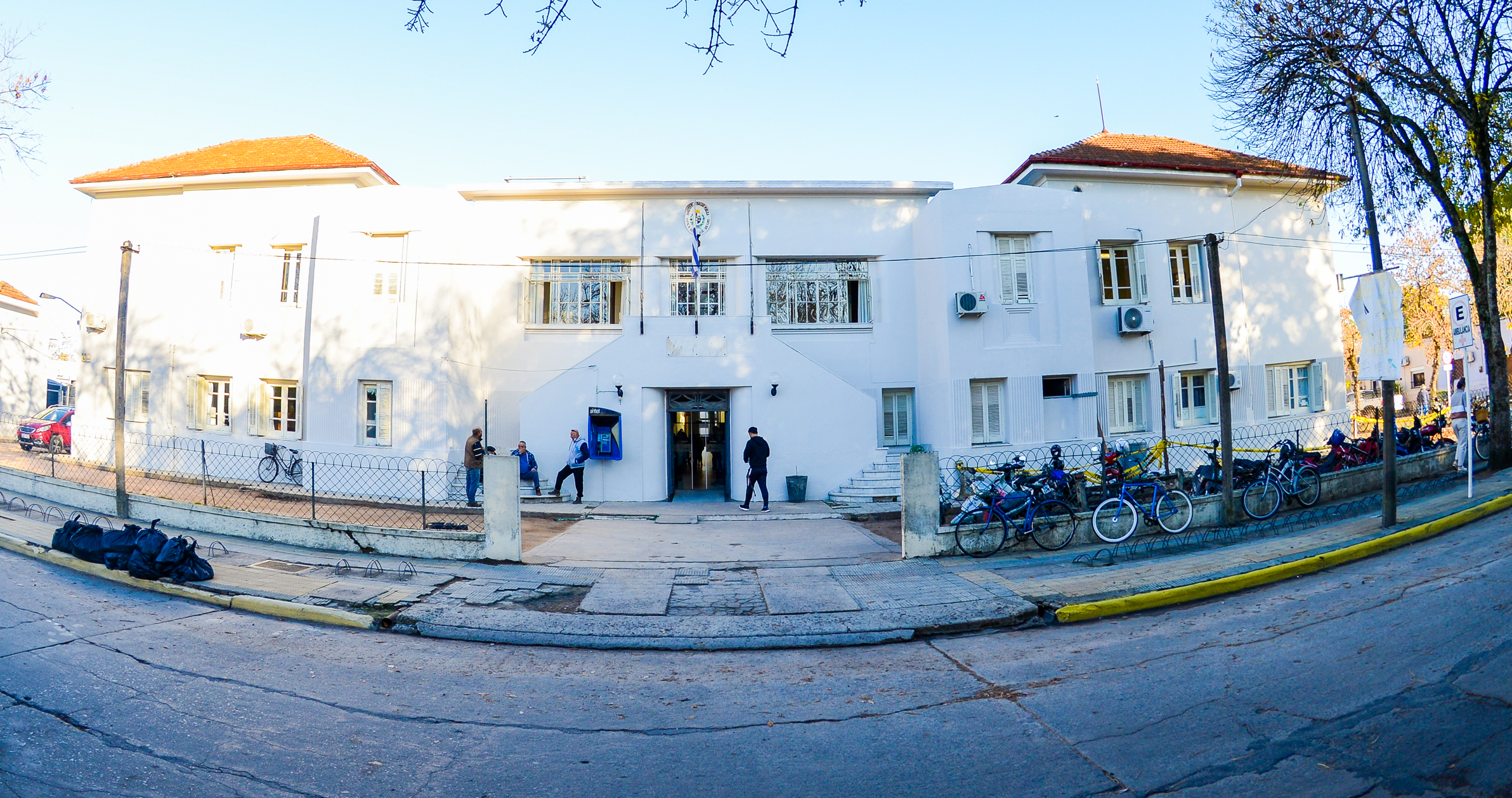 Imágenes de la visita de autoridades de ASSE a los hospitales de Flores y Durazno