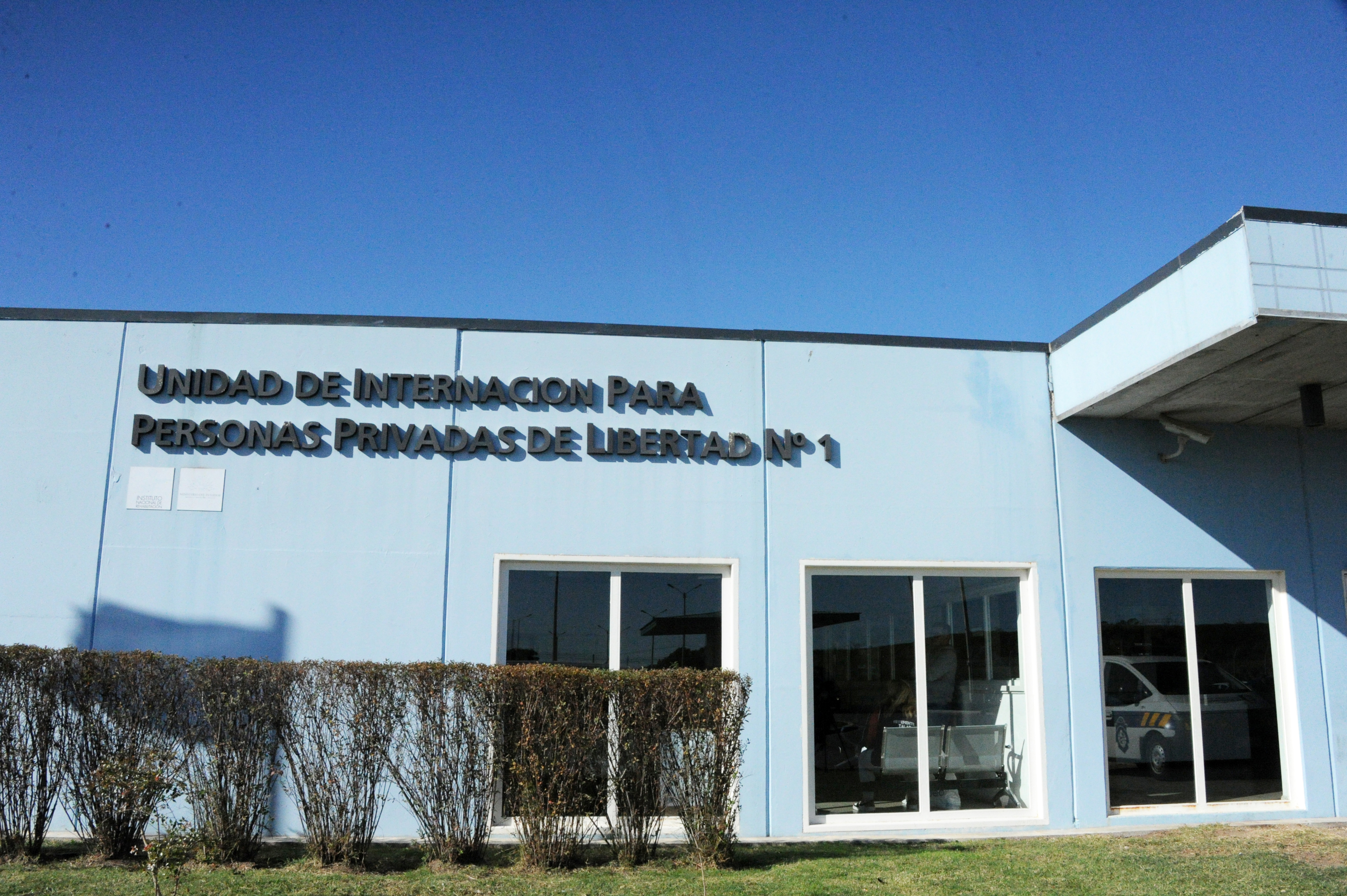 Imágenes de inauguración de sala de cuidados en Unidad n.° 1 del INR