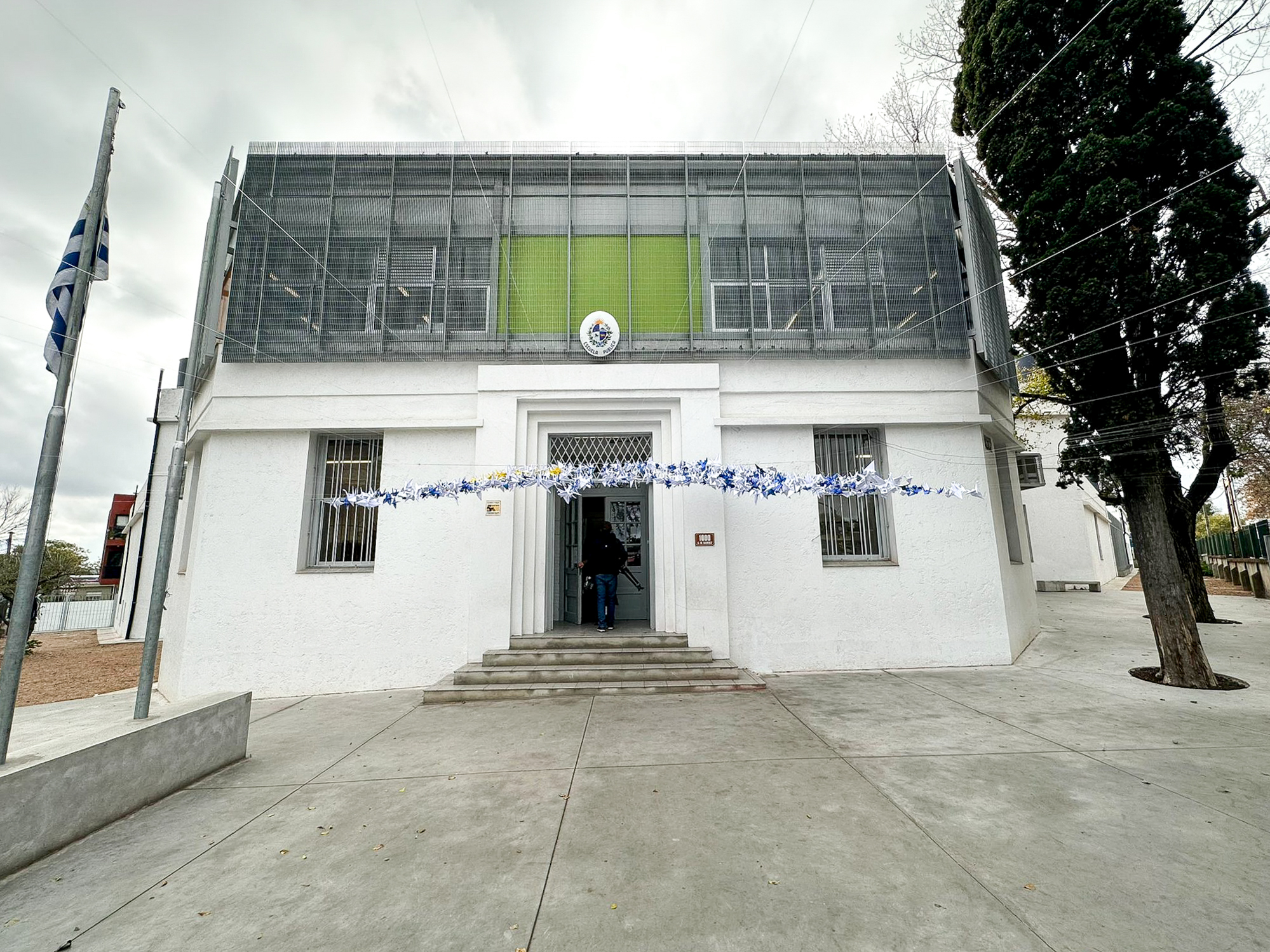 Imágenes de remodelación de escuela y nuevo local de jardín de infantes en la Teja