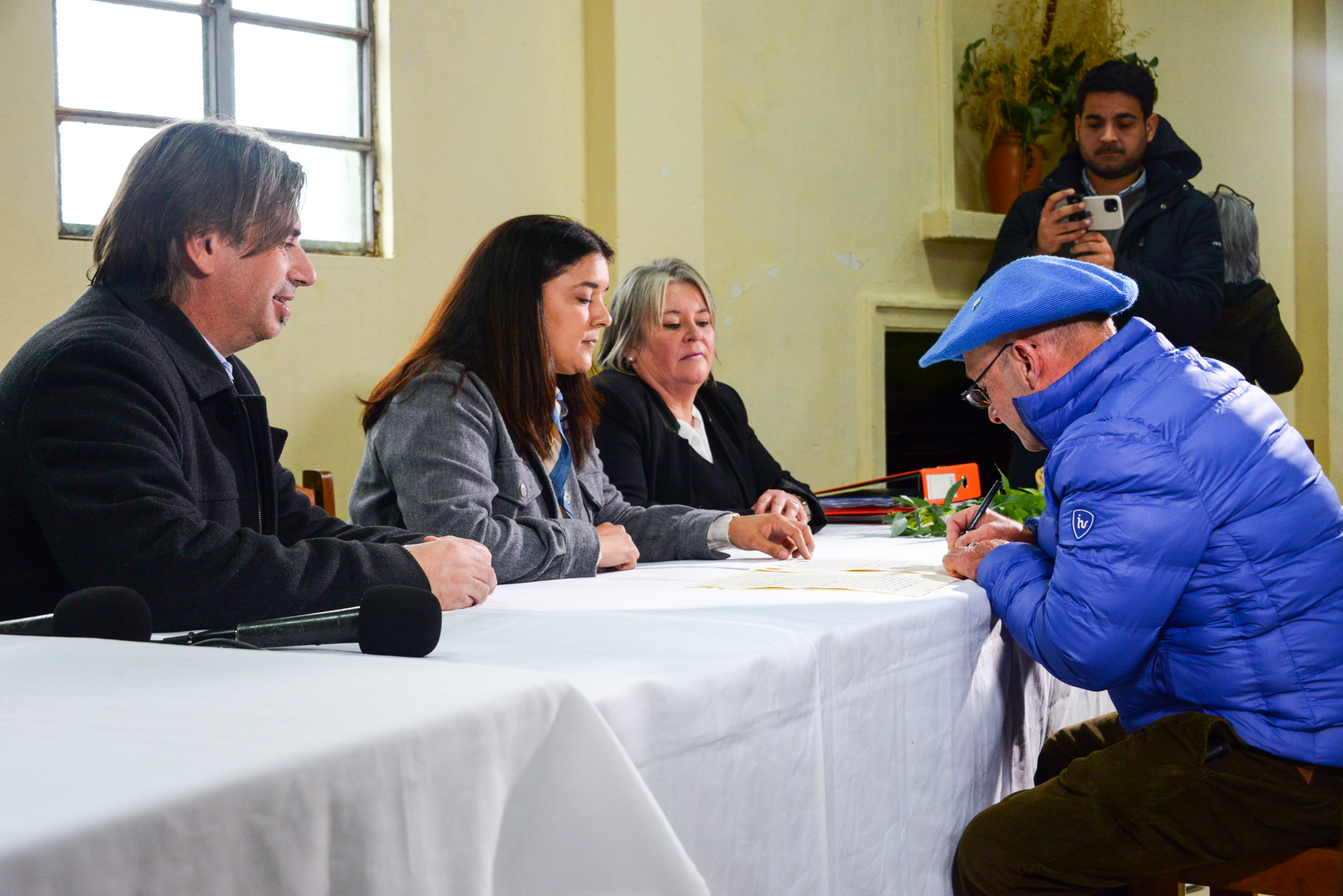 Imágenes de acto de escritura colectiva en Piedra Sola, Tacuarembó |  Presidencia