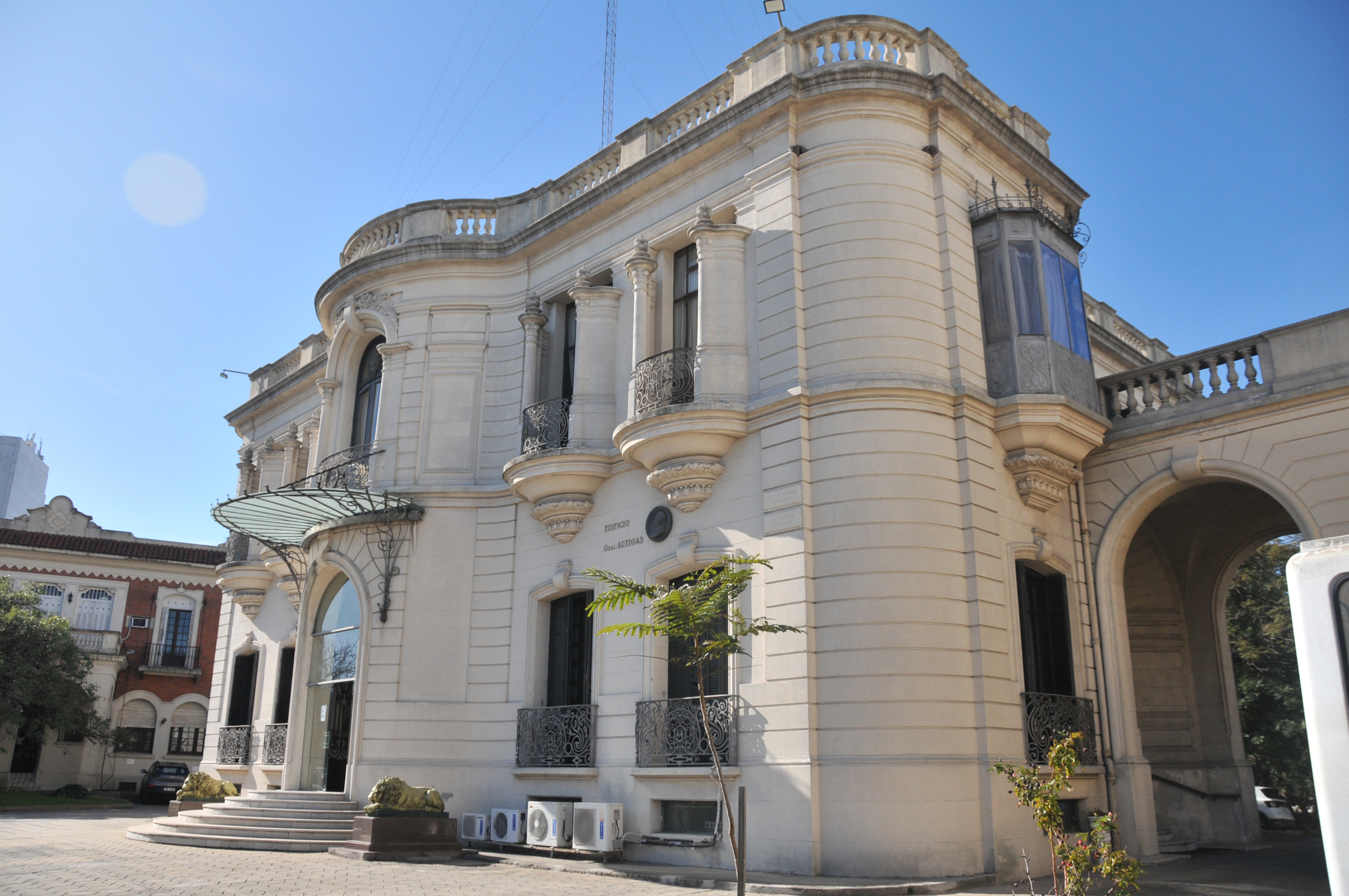 Imágenes convenio entre Ministerio de Defensa Nacional e Inumet