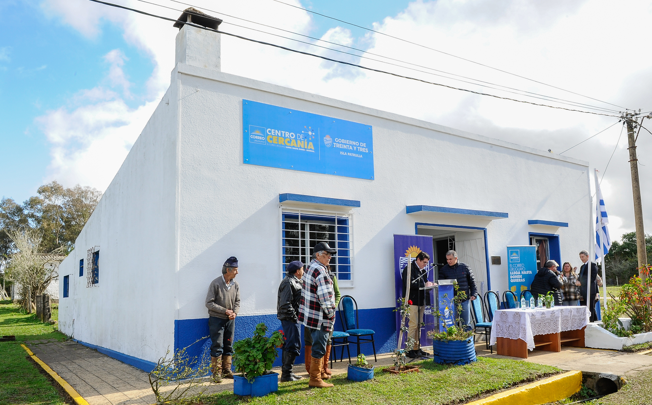 Inauguración de un centro de cercanía en Isla Patrulla.