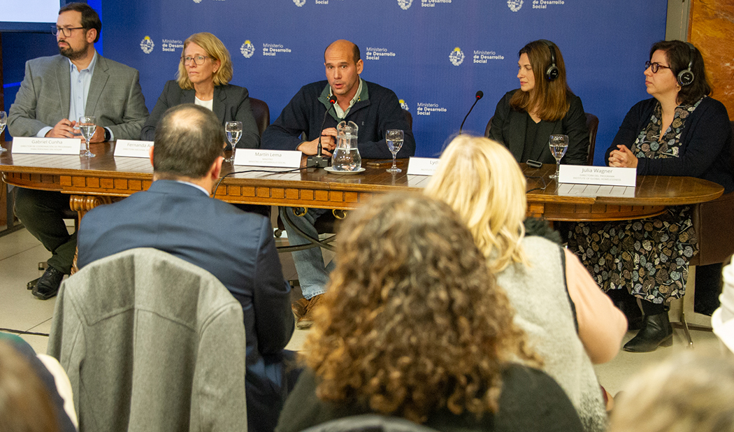 Imágenes de intercambio del Mides sobre personas sin hogar