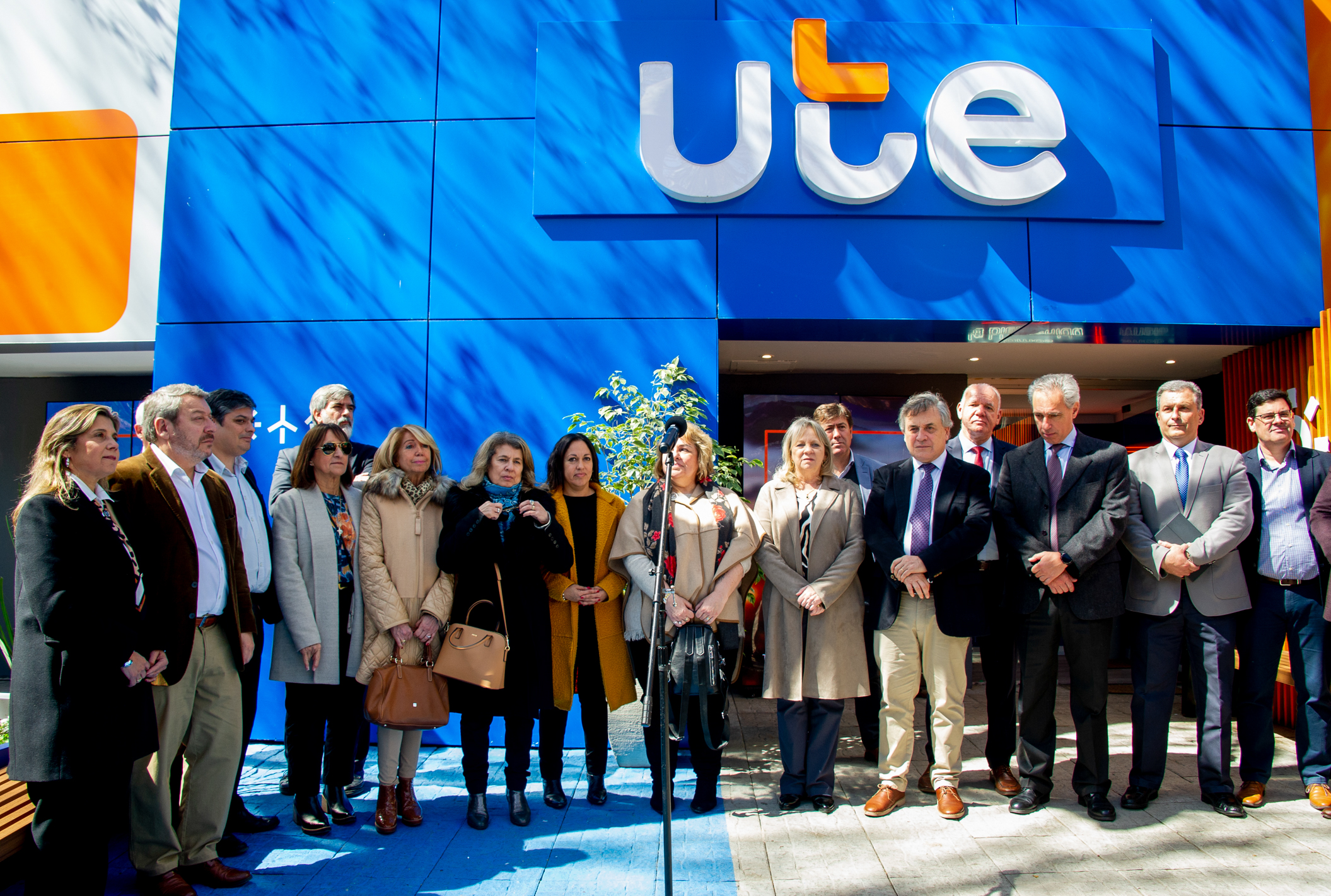 Inauguración de stand de UTE en la Expo Prado 2023.