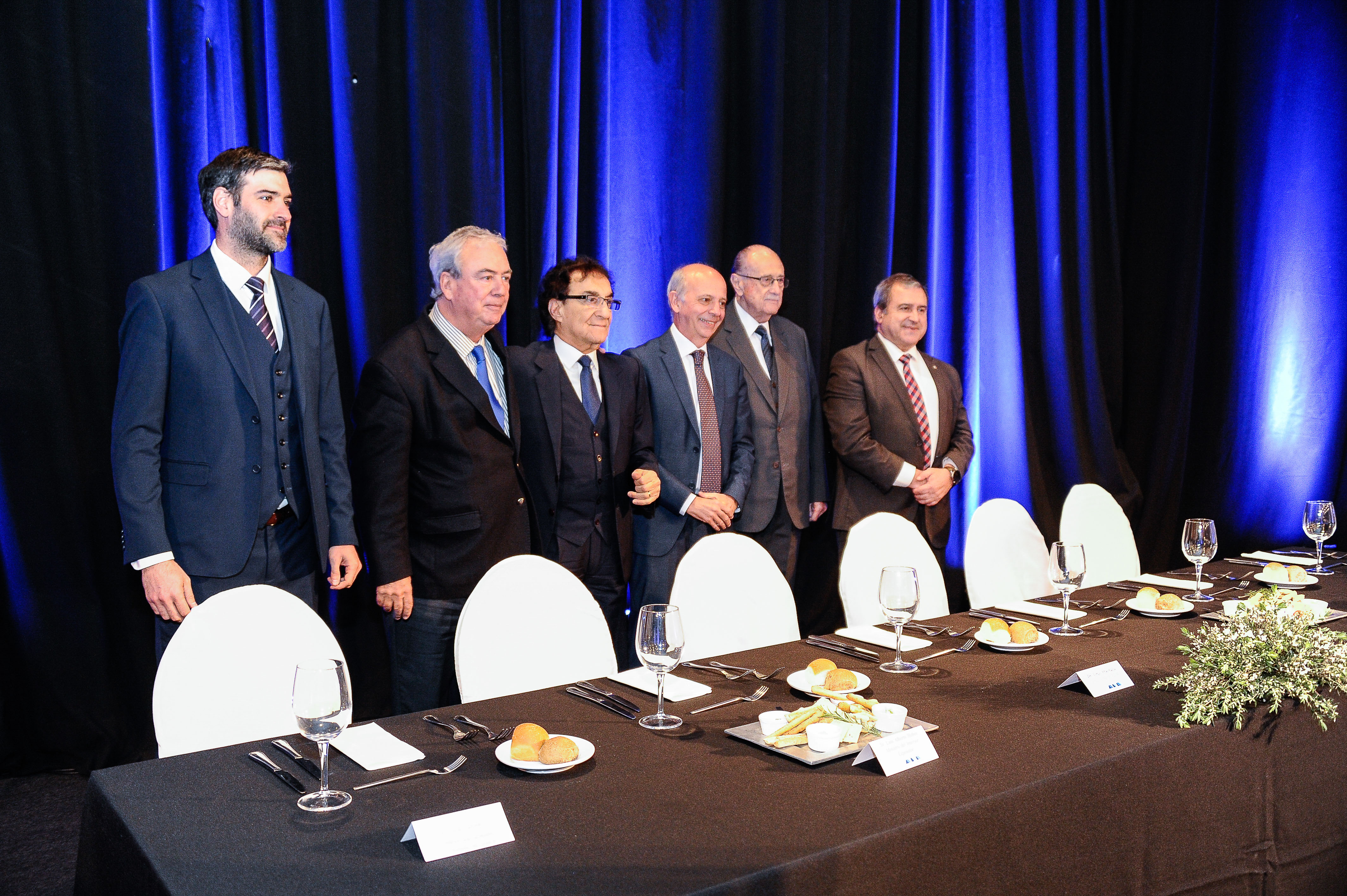 Disertación ministro Heber en ADM