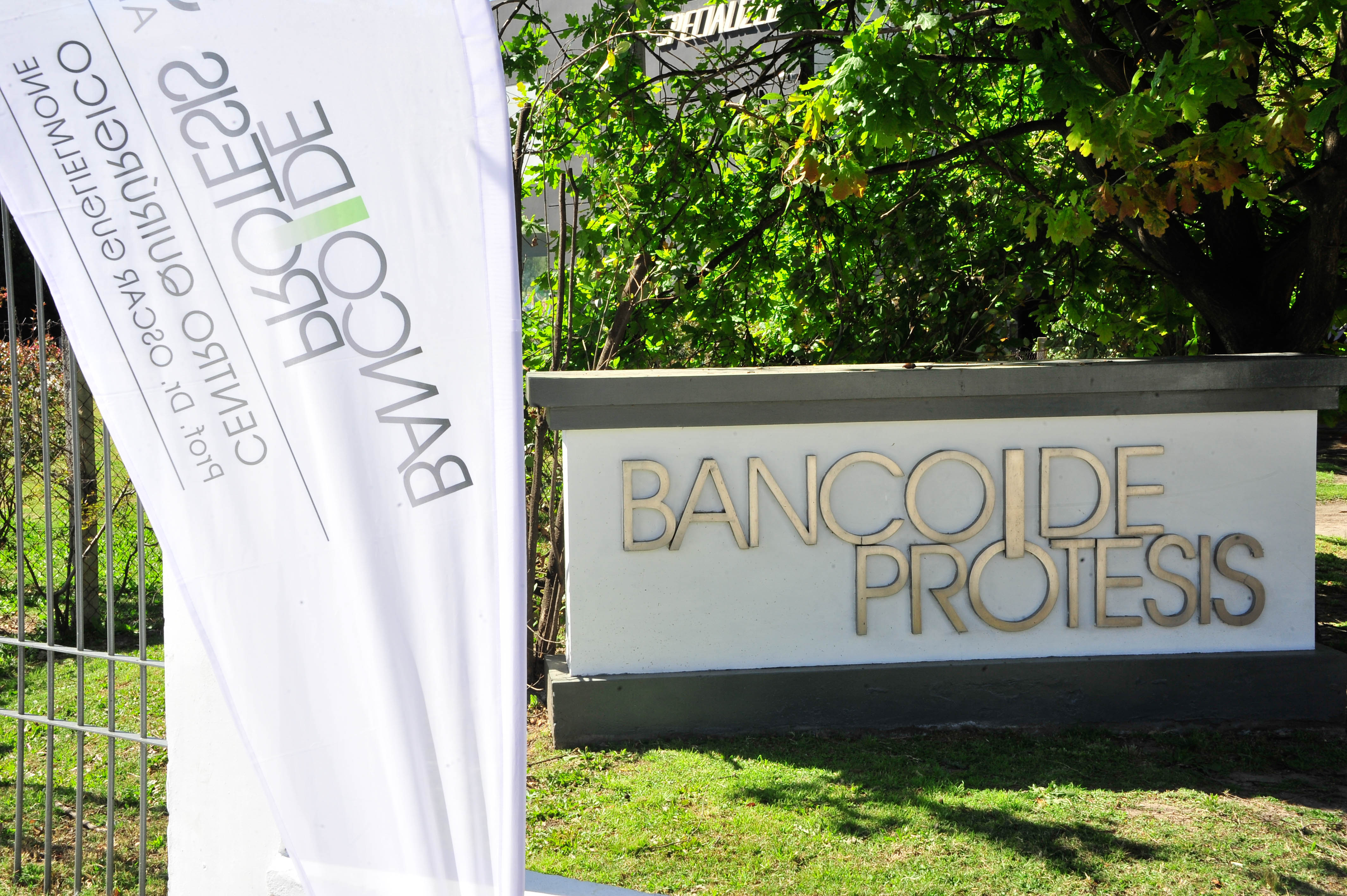 Presidente Lacalle Pou en 50.° aniversario de Banco de Prótesis