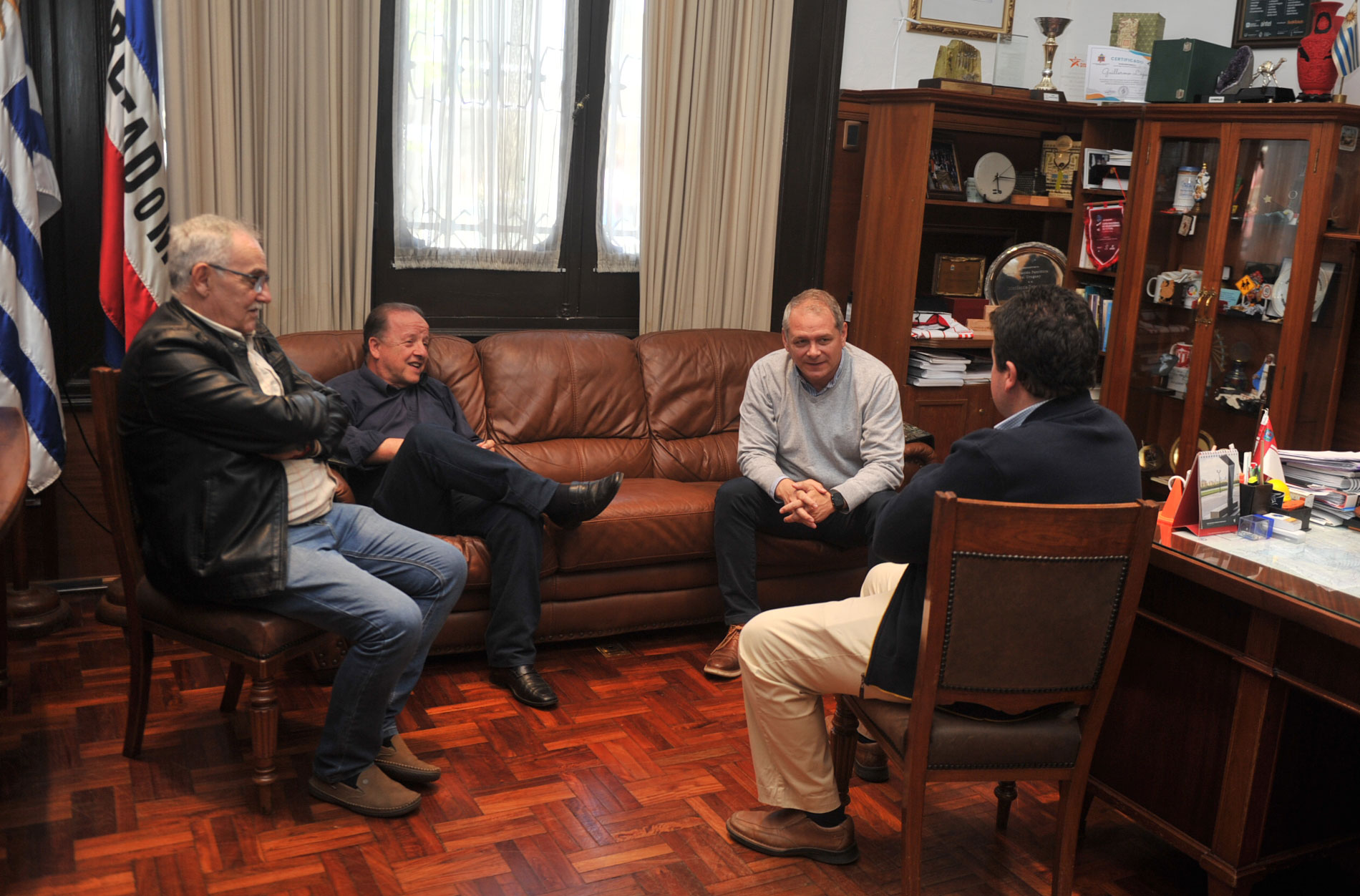 Imágenes de recorrida del directorio de Inacoop en Florida
