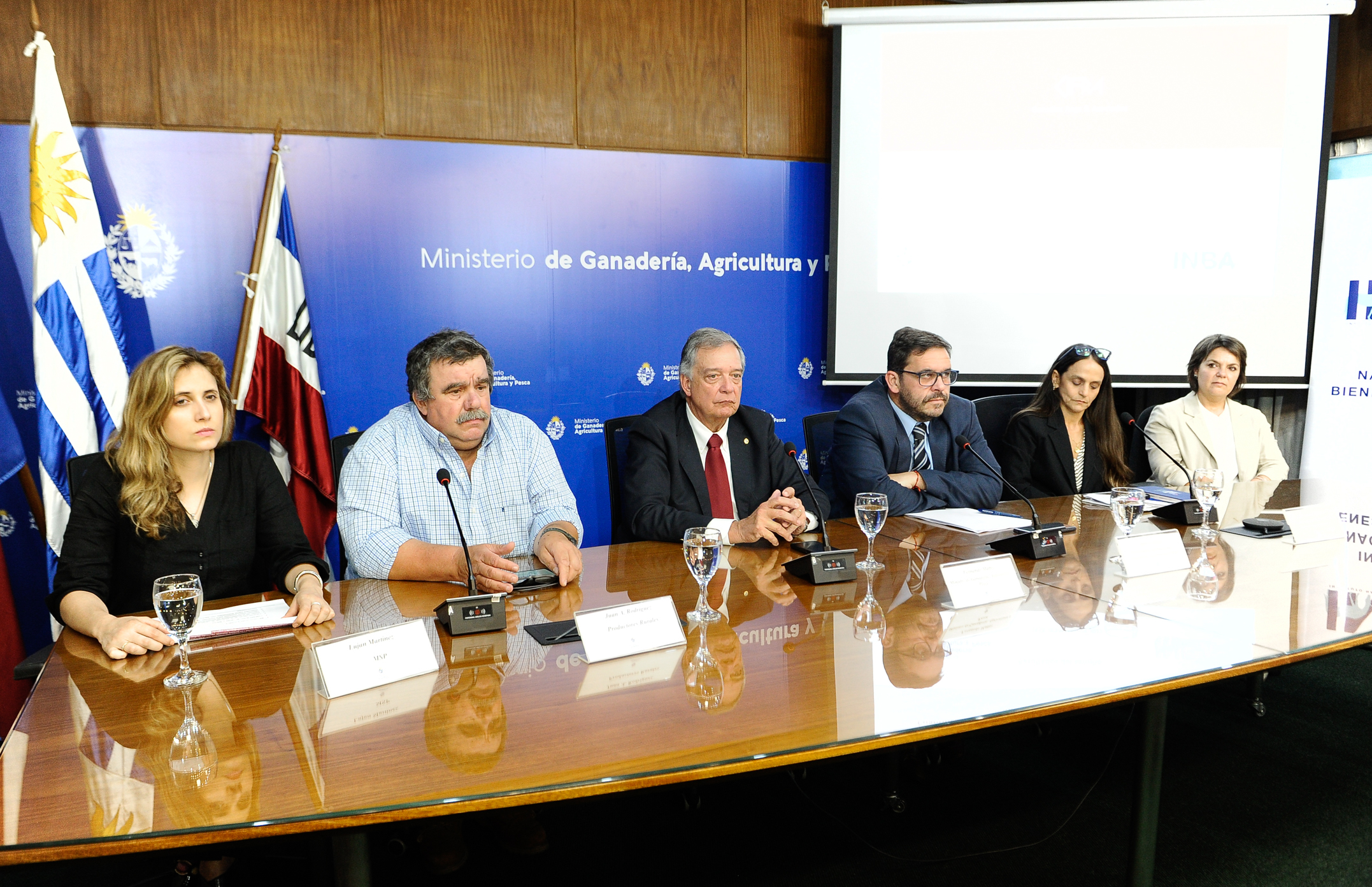 Presentación de resultados de encuesta sobre tenencia y bienestar animal.