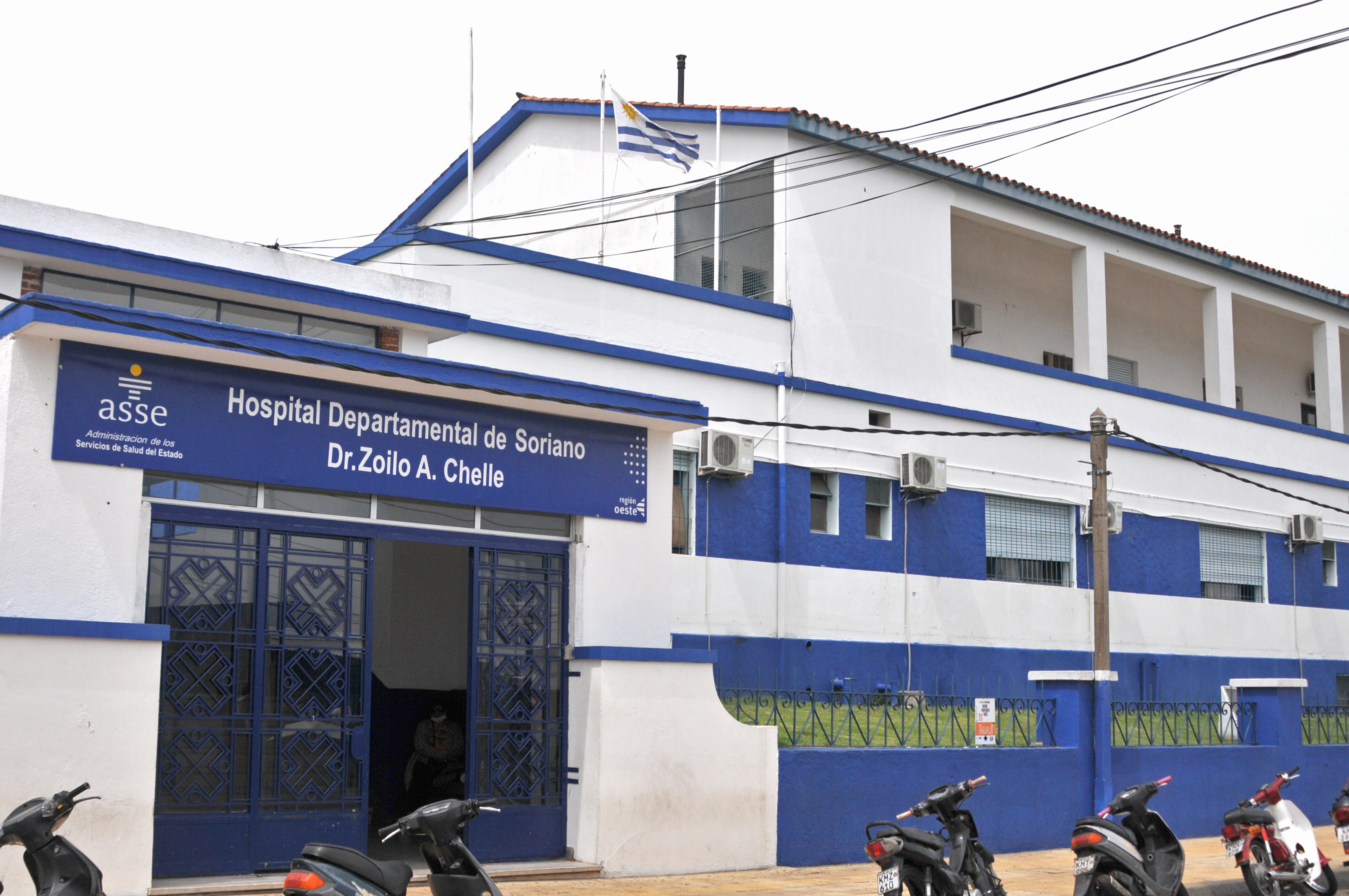 Presidente Lacalle Pou en la inauguración del CTI del hospital de Mercedes
