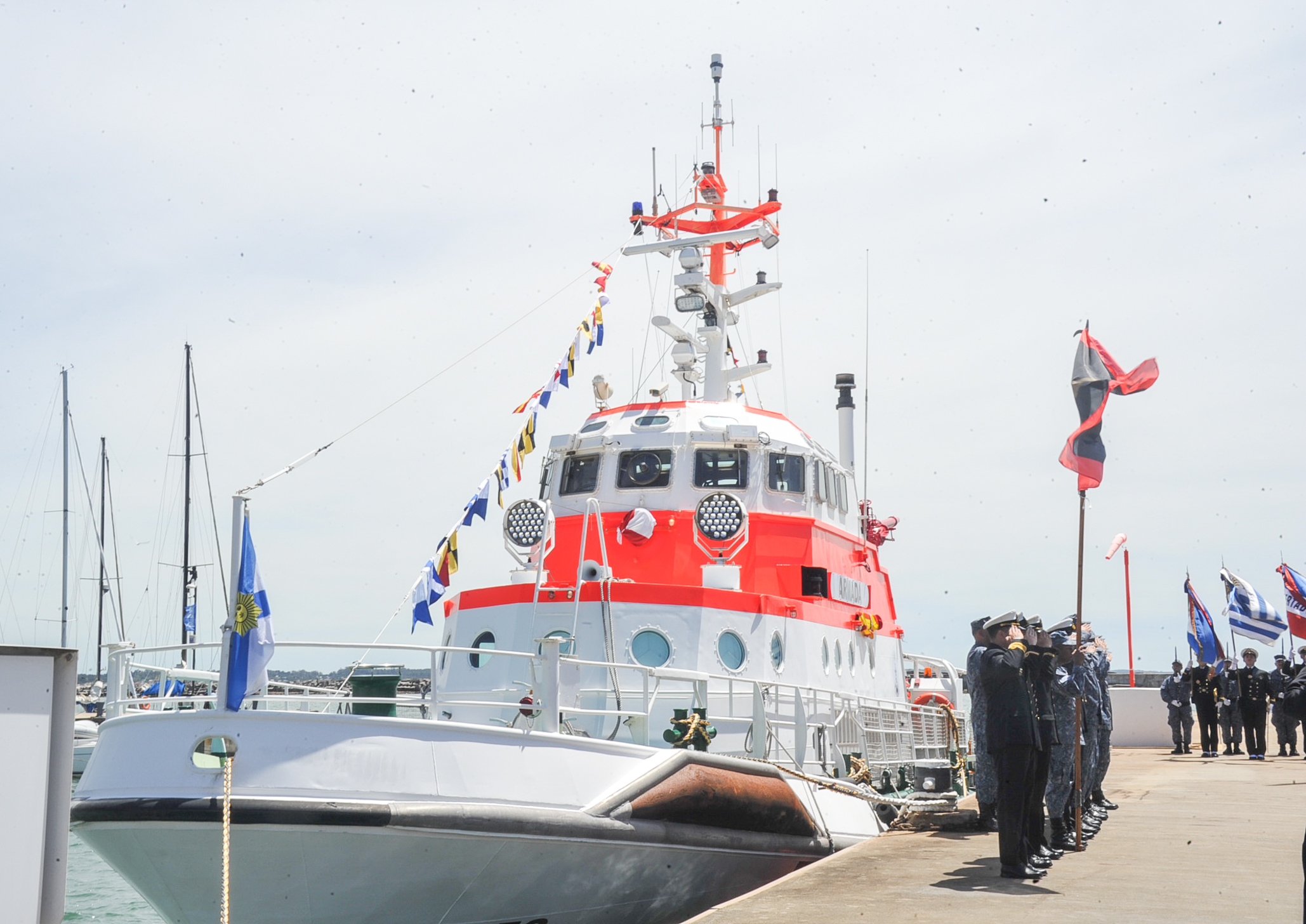 Ceremonia de incorporación de embarcación de la Armada Nacional