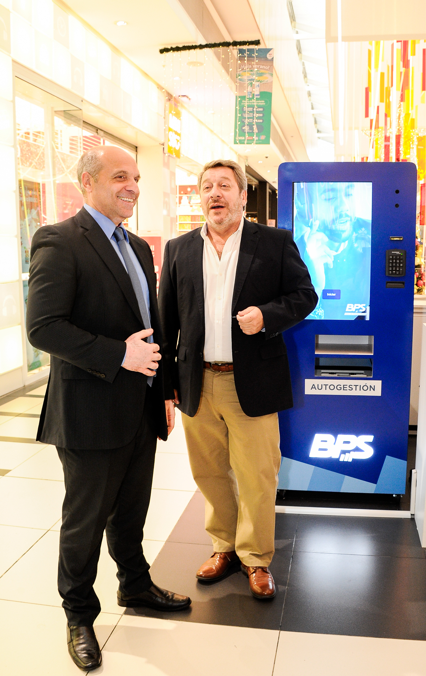 Inauguración de la agencia Tres Cruces del BPS