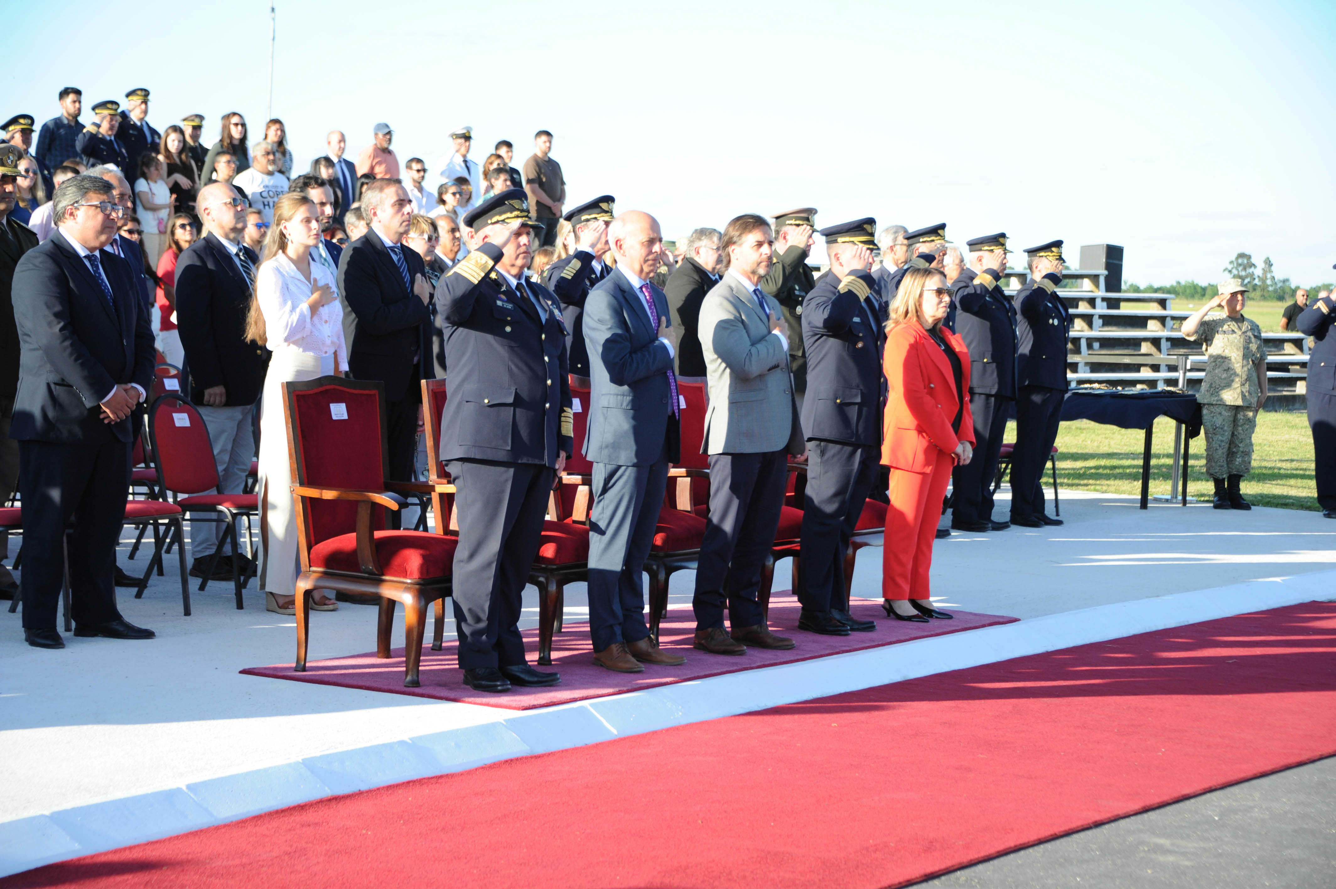 Lacalle Pou en ceremonia de clausura de cursos 2023 de la Escuela Militar de Aeronáutica