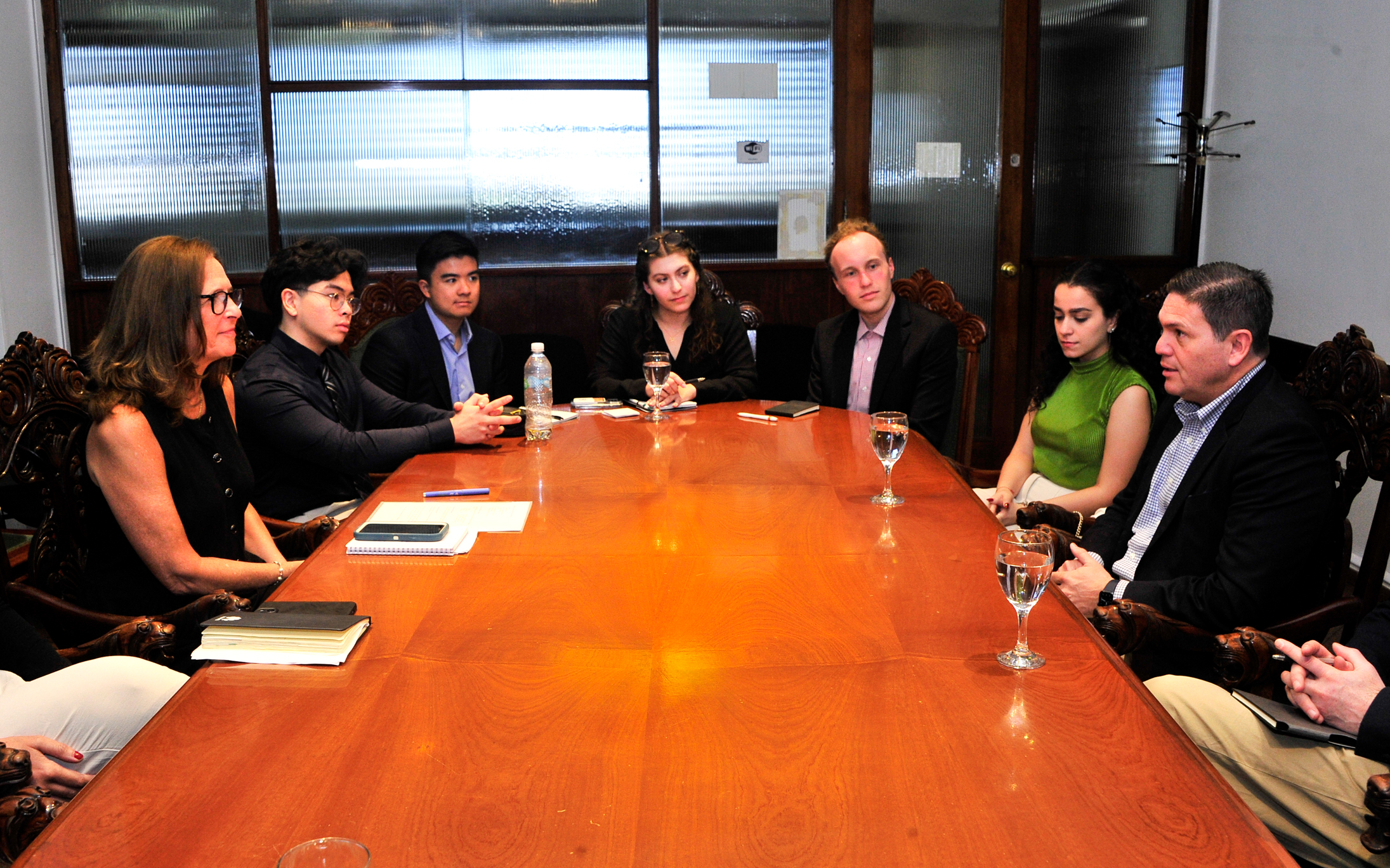 Reunión de ministra de Industria con delegación académica