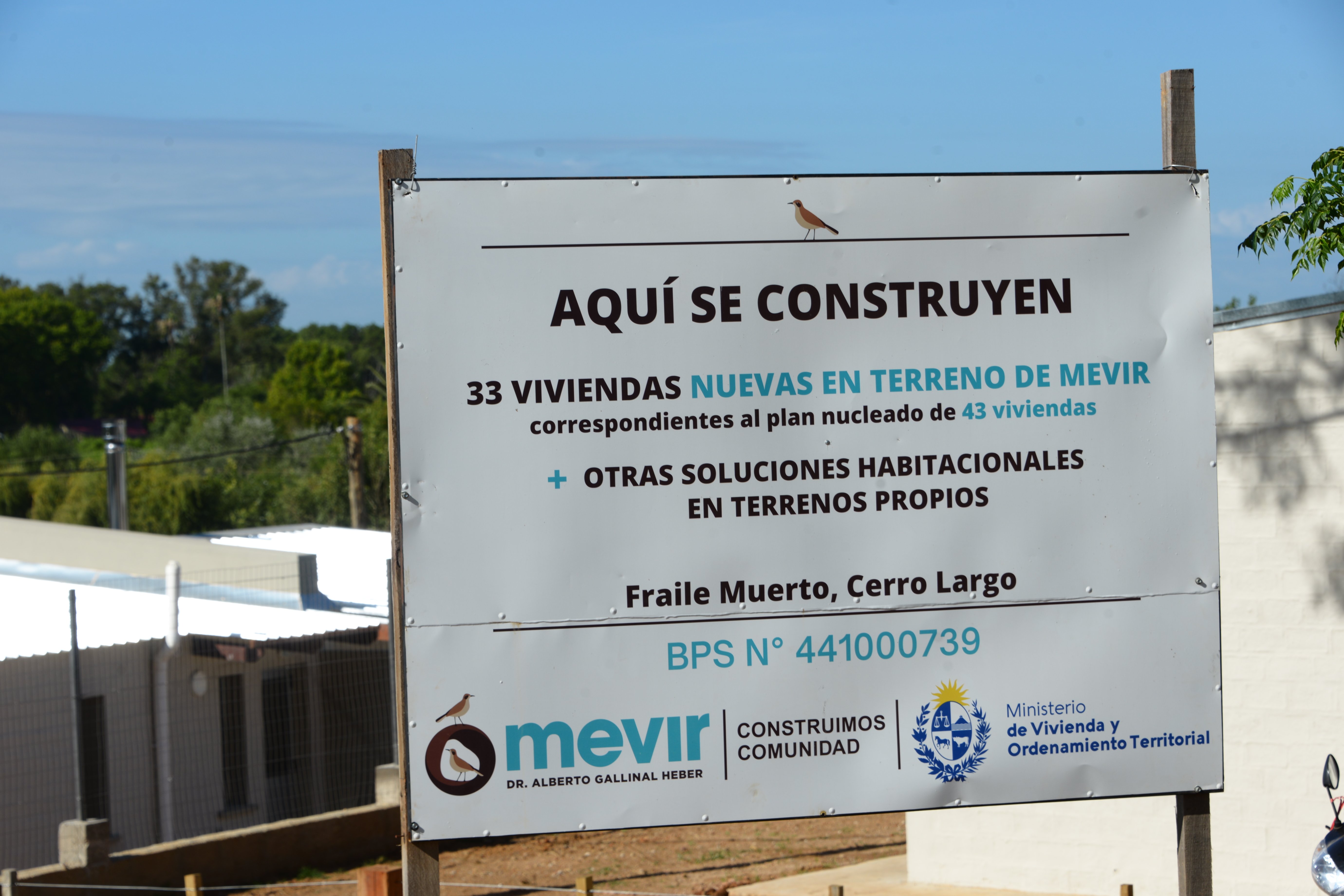 Imágenes de inauguración de viviendas de Mevir en Cerro Largo