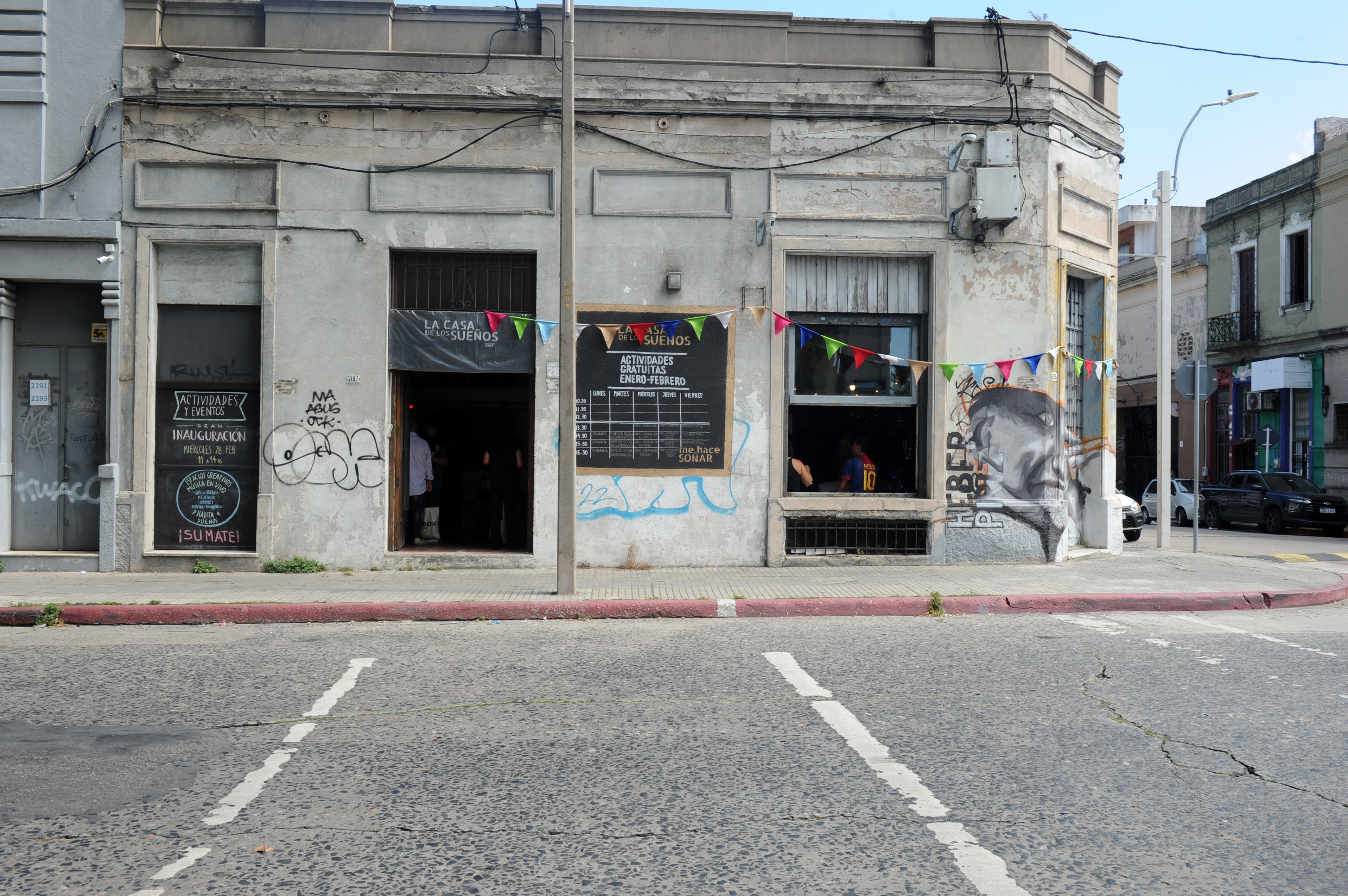 Imágenes de inauguración de proyecto sociocultural del Mides