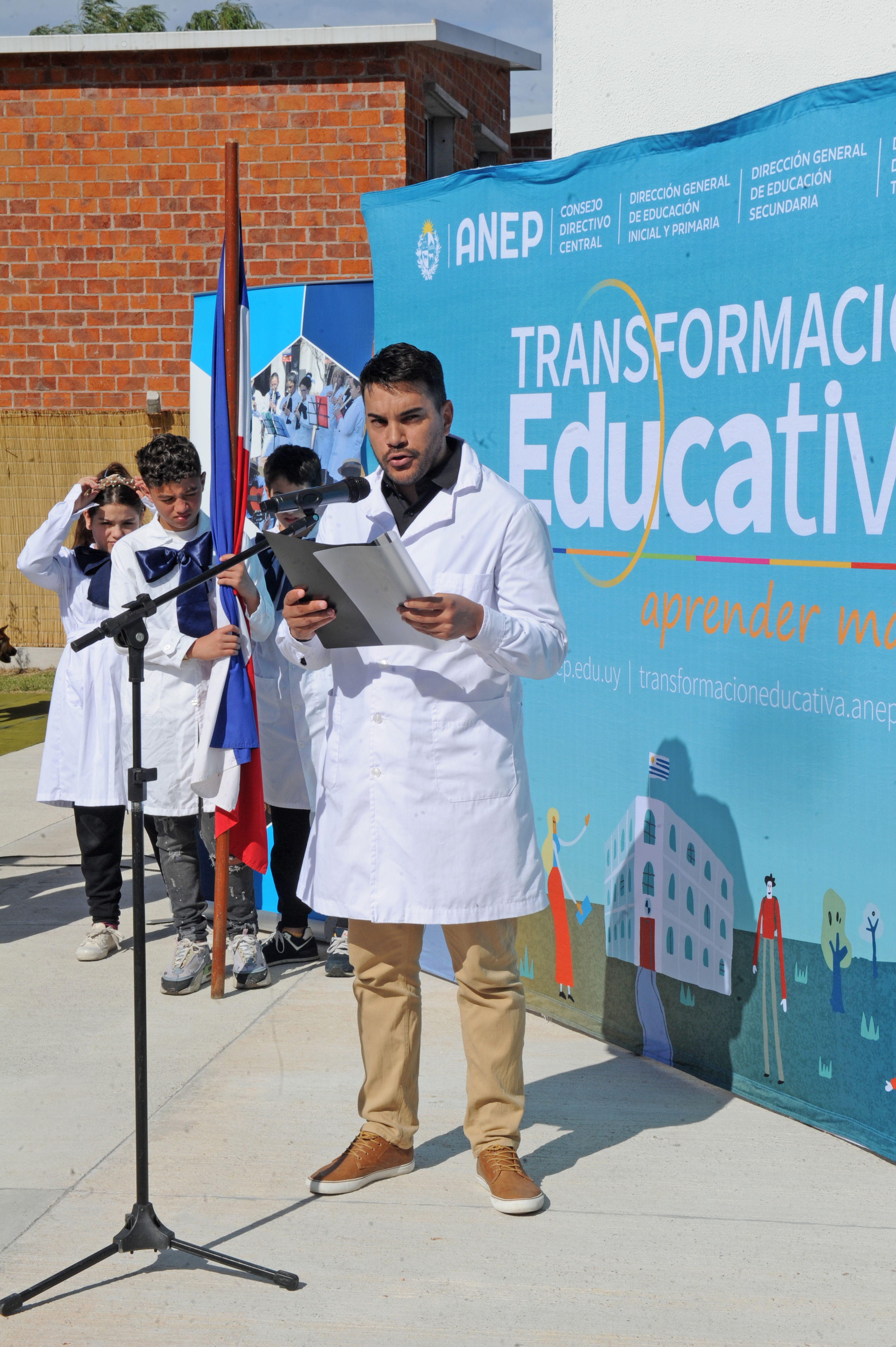 ANEP inauguró escuela n.° 409 en el barrio La Paloma